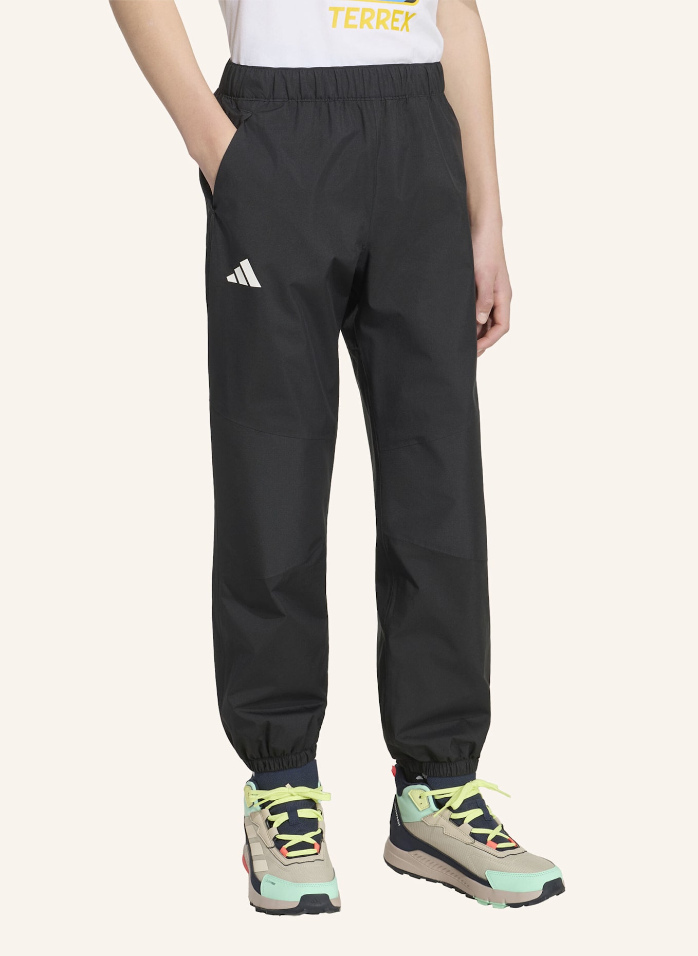 adidas TERREX TERREX MULTI 2 LAYER CLIMAPROOF KIDS REGENHOSE: SCHWARZ