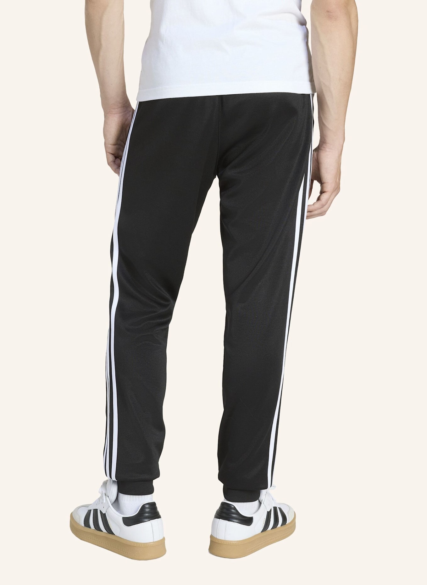 adidas Originals SST TRAININGSHOSE: SCHWARZ