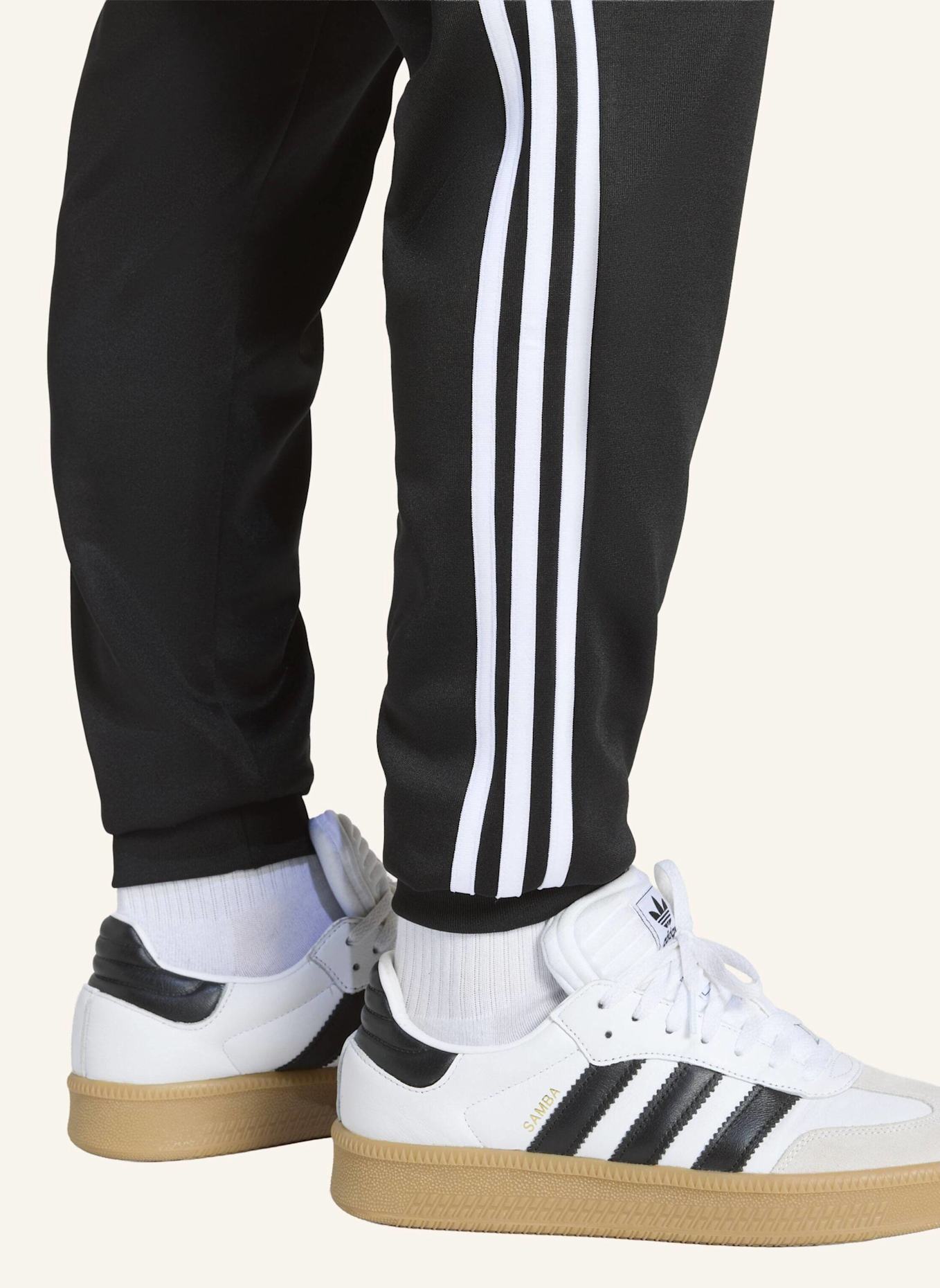 adidas Originals SST TRAININGSHOSE: SCHWARZ