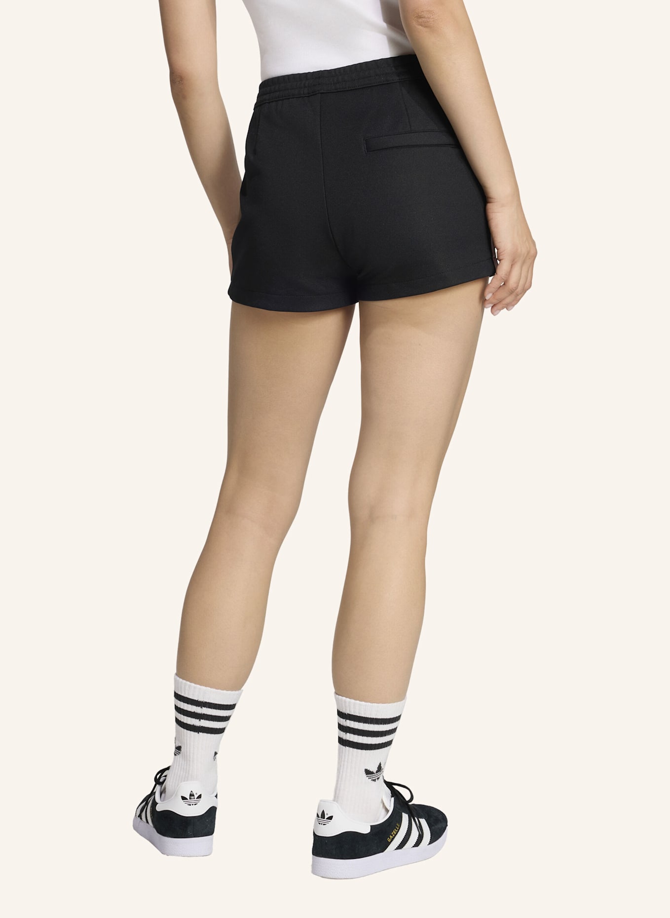 adidas Originals CLASSIC SHORTS: SCHWARZ/ WEISS