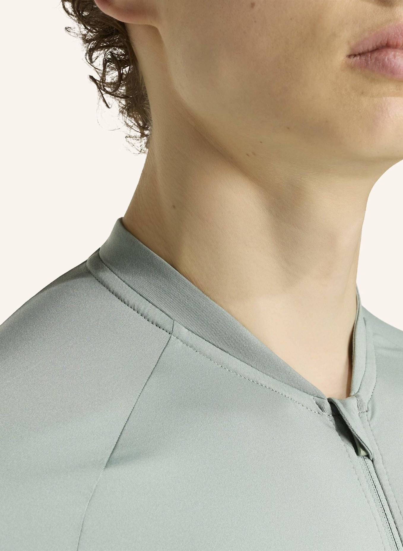 adidas ESSENTIALS RADTRIKOT: GRÜN