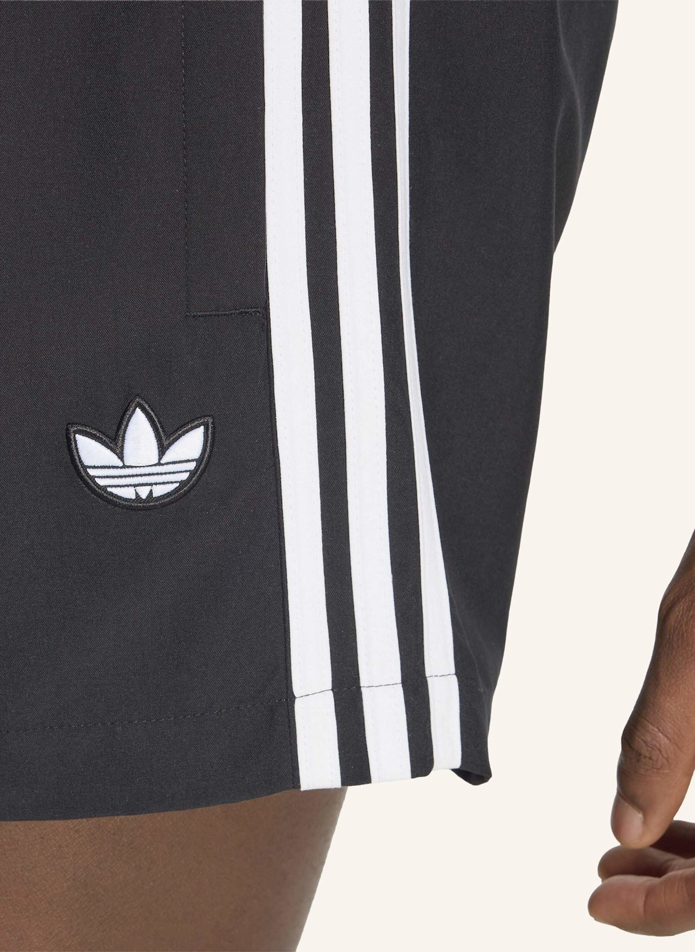 adidas Originals 3-STREIFEN BADESHORTS: SCHWARZ