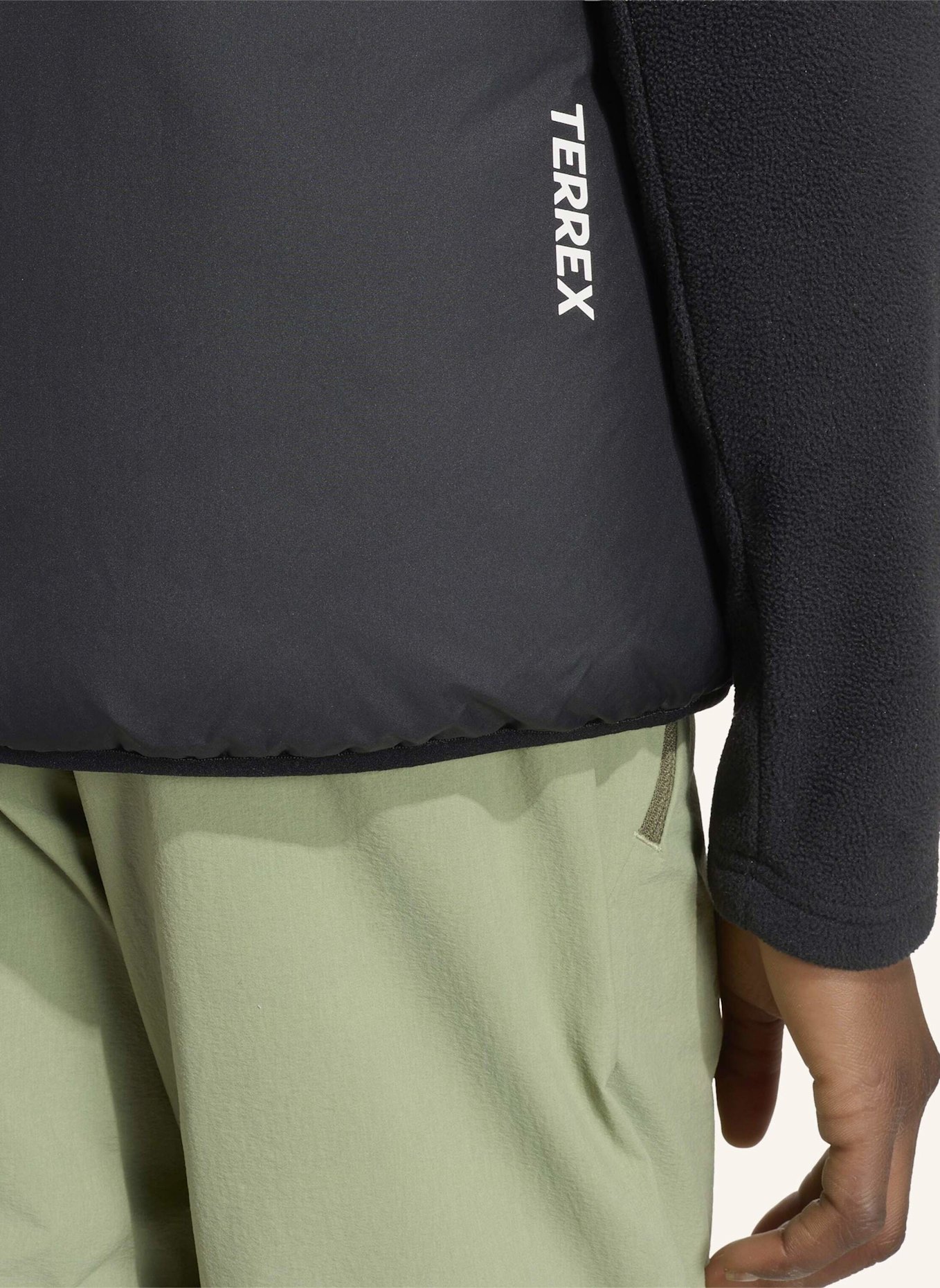 adidas TERREX TERREX MULTI CLIMAWARM KIDS WESTE, ISOLIERT: SCHWARZ