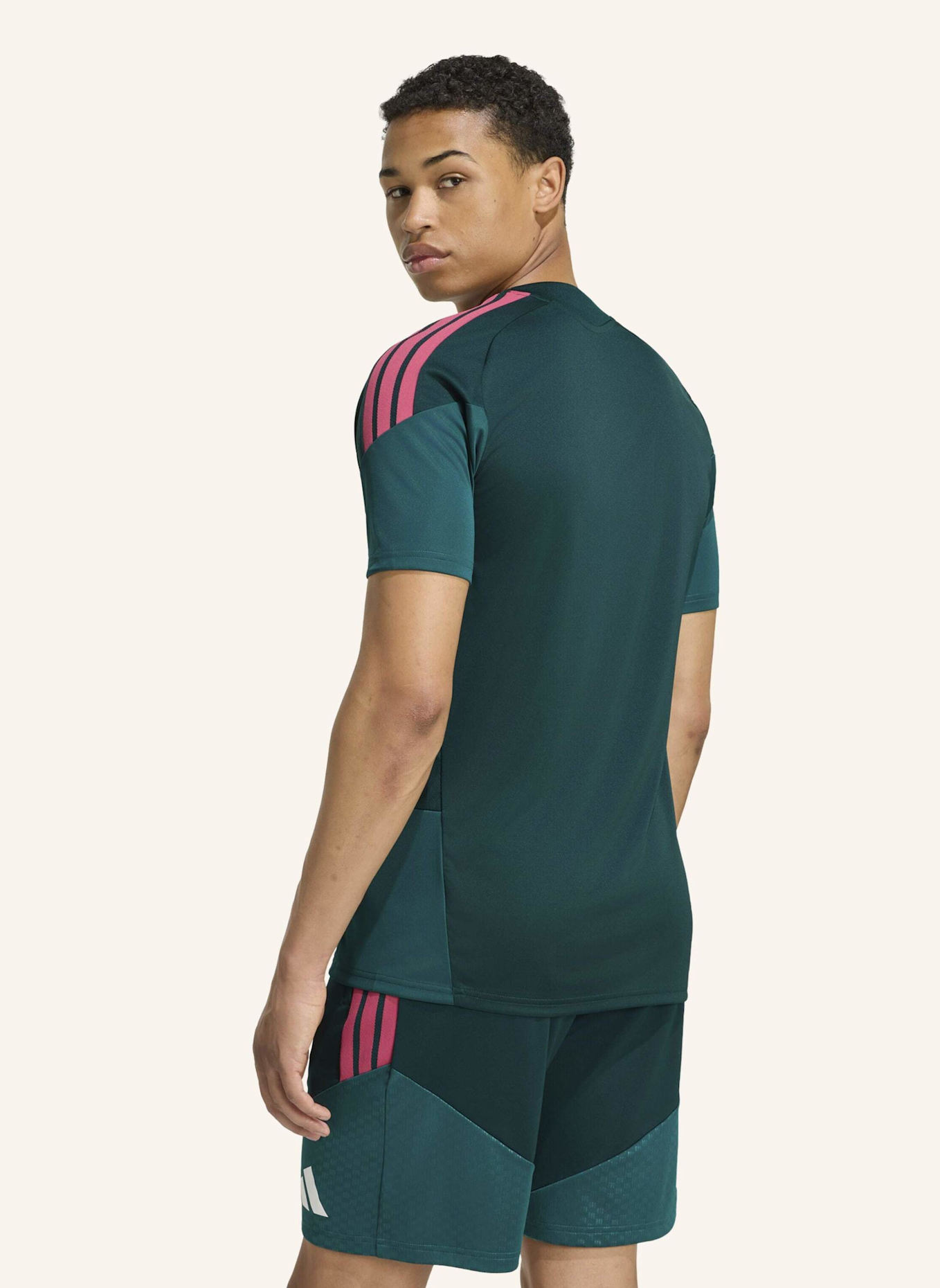 adidas REAL MADRID 26/27 TIRO 26 COMPETITION TRAININGSTRIKOT: GRÜN/ ROSA