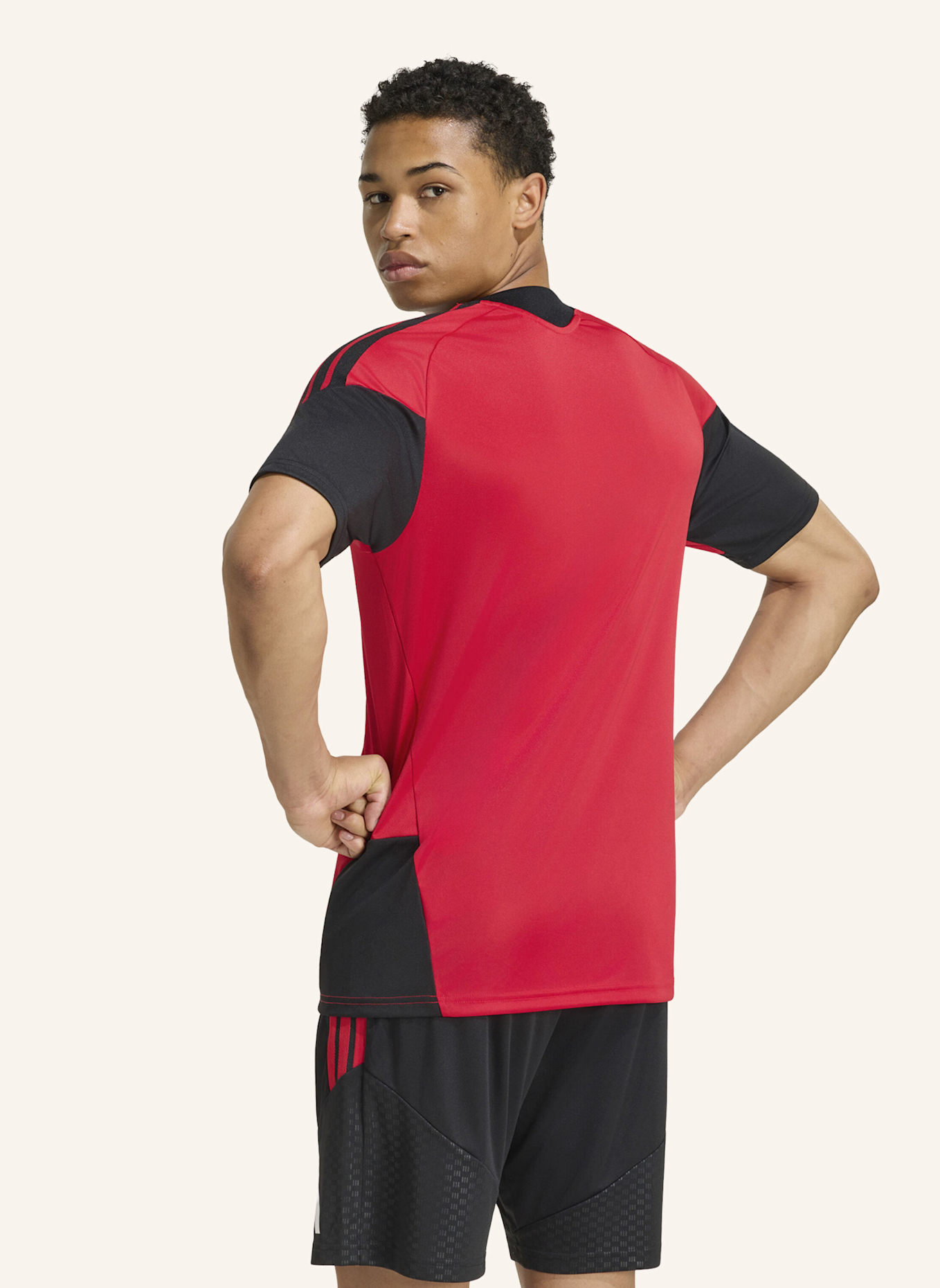 adidas MANCHESTER UNITED 26/27 TIRO TRAININGSTRIKOT: ROT