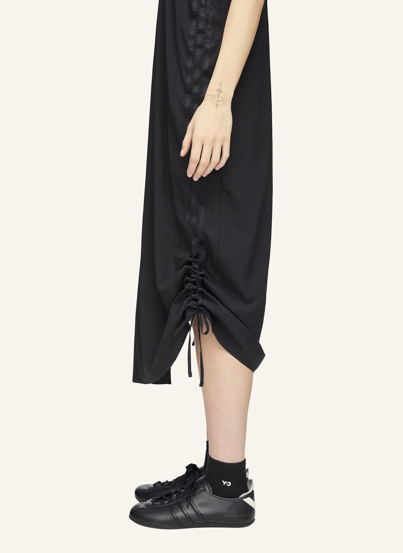 Y-3 Y-3 RACER CINCH KLEID: SCHWARZ