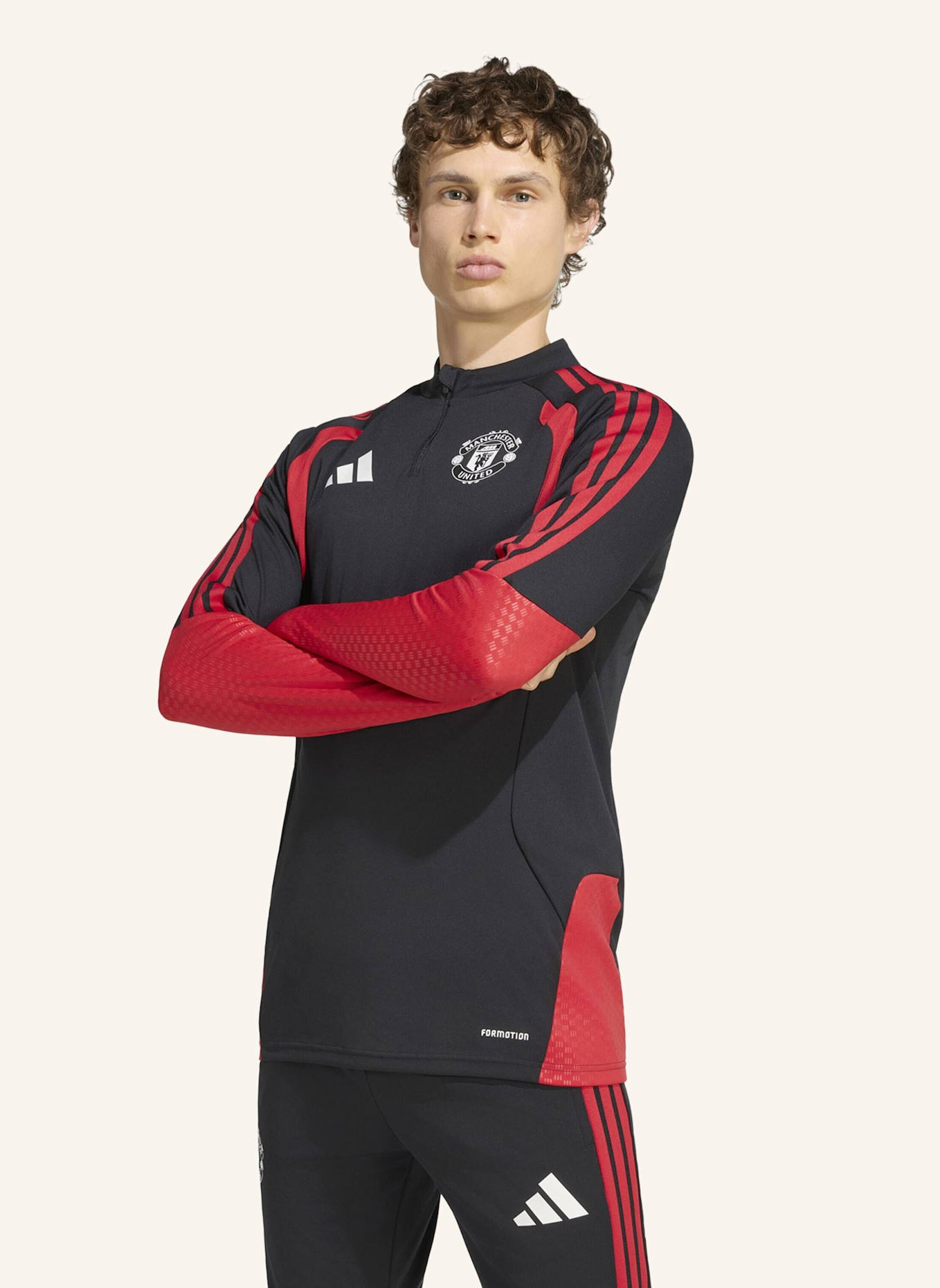adidas MANCHESTER UNITED 26/27 TIRO TRAININGSOBERTEIL: SCHWARZ