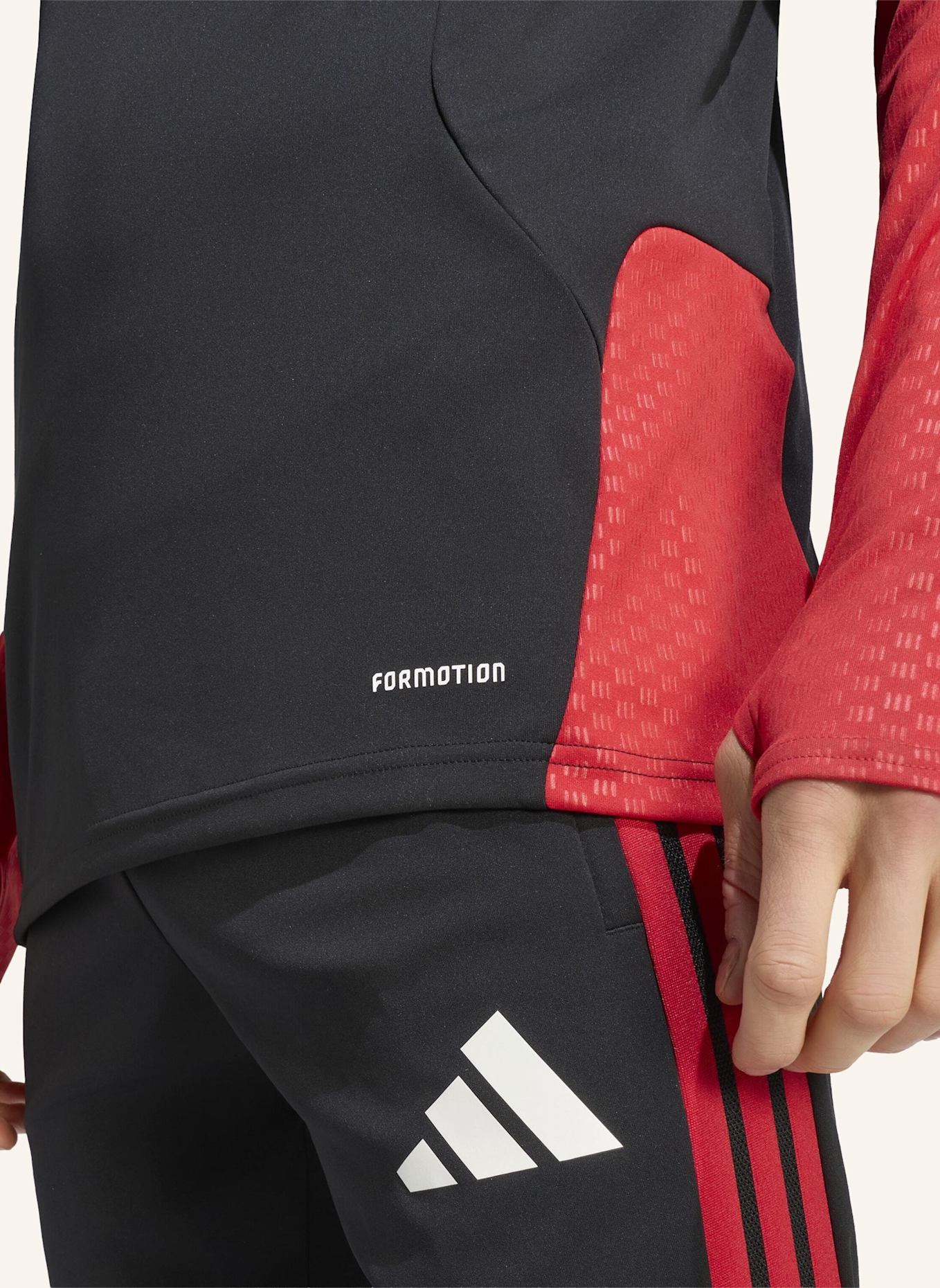 adidas MANCHESTER UNITED 26/27 TIRO TRAININGSOBERTEIL: SCHWARZ