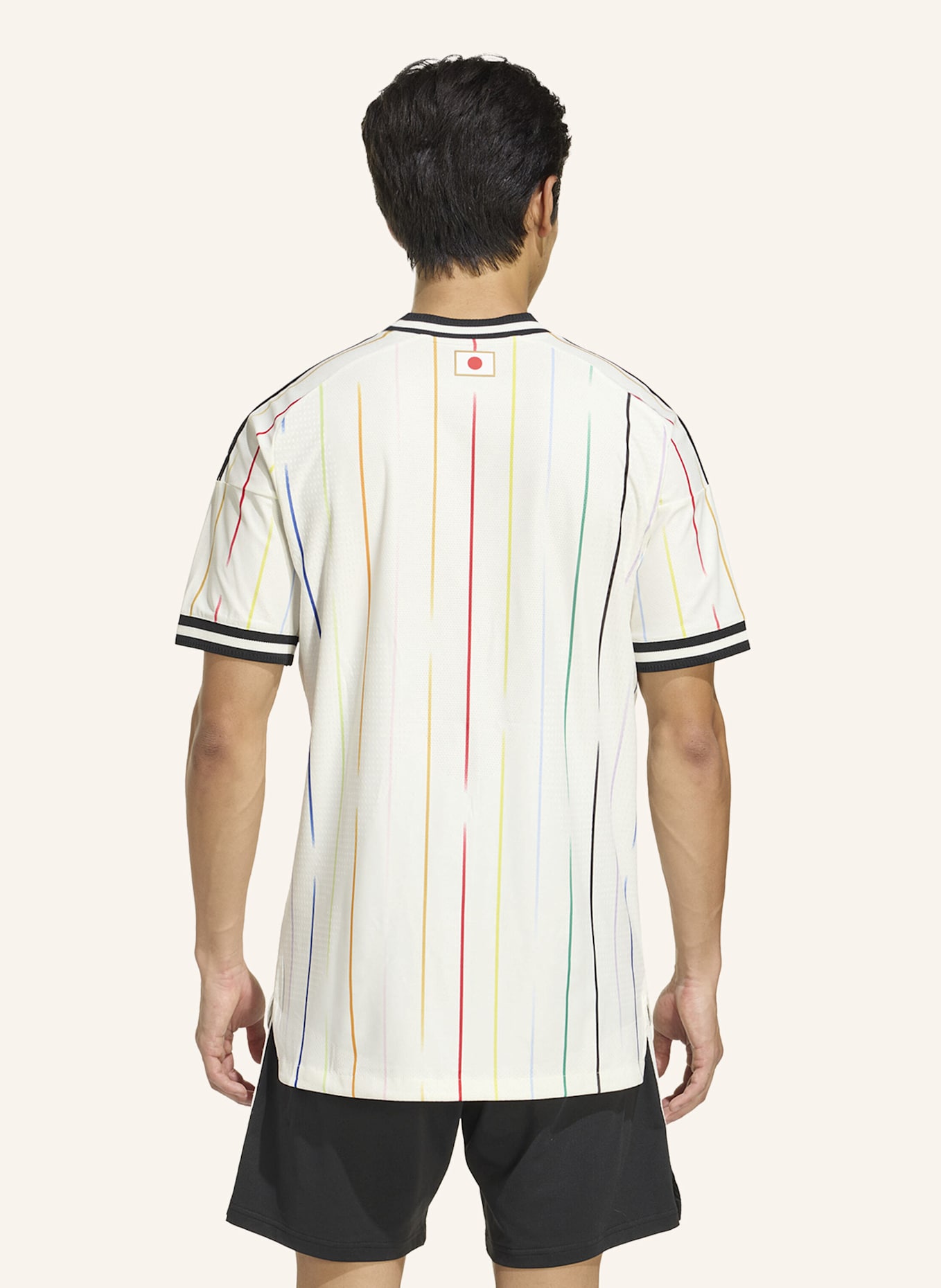 adidas JAPAN 26 AUTHENTIC AUSWÄRTSTRIKOT: WEISS/ SCHWARZ