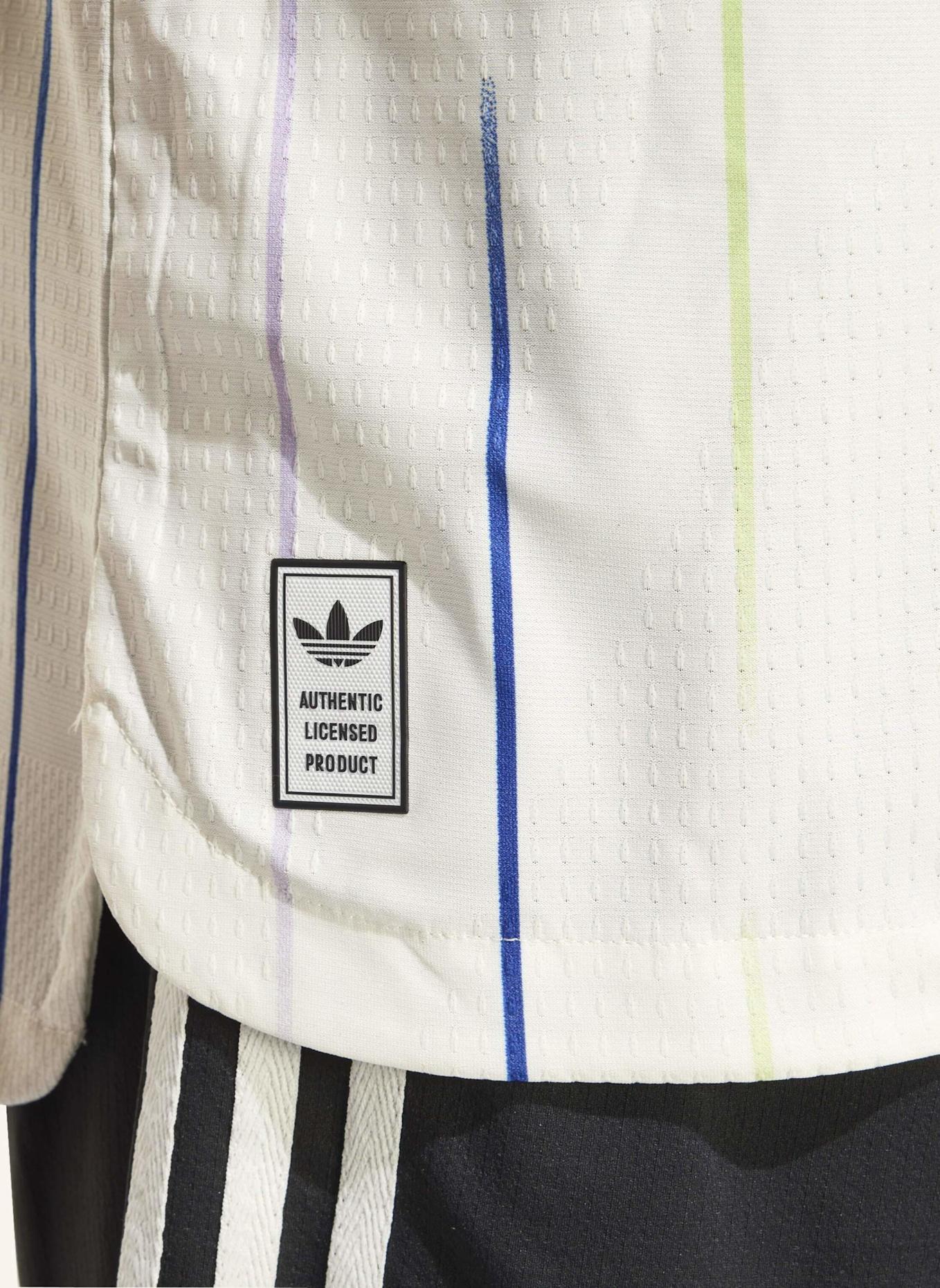 adidas JAPAN 26 AUTHENTIC AUSWÄRTSTRIKOT: WEISS/ SCHWARZ