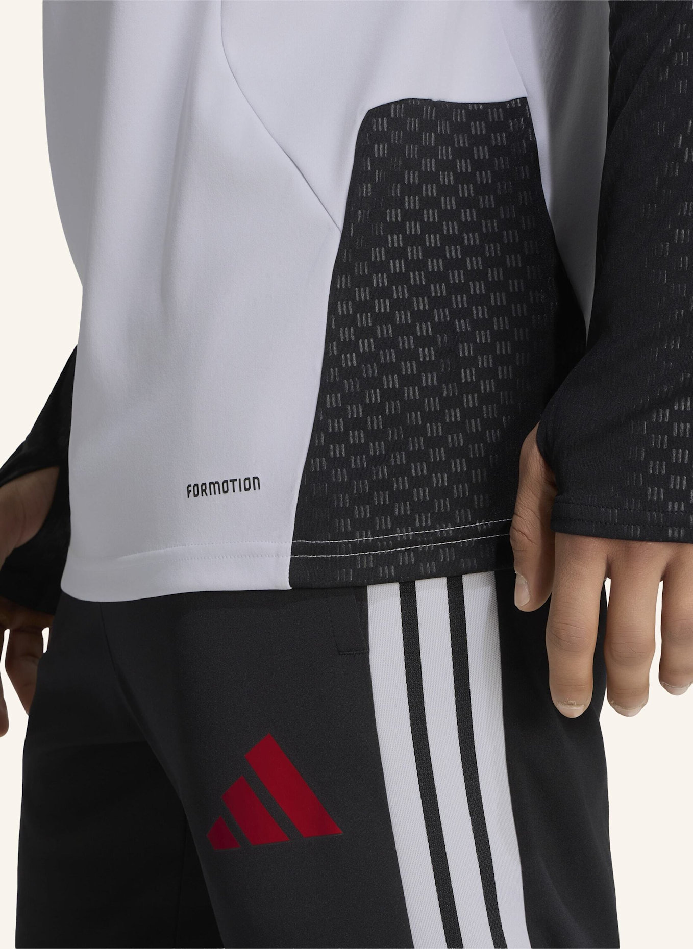 adidas LIVERPOOL FC 26/27 TIRO TRAININGSOBERTEIL: GRAU
