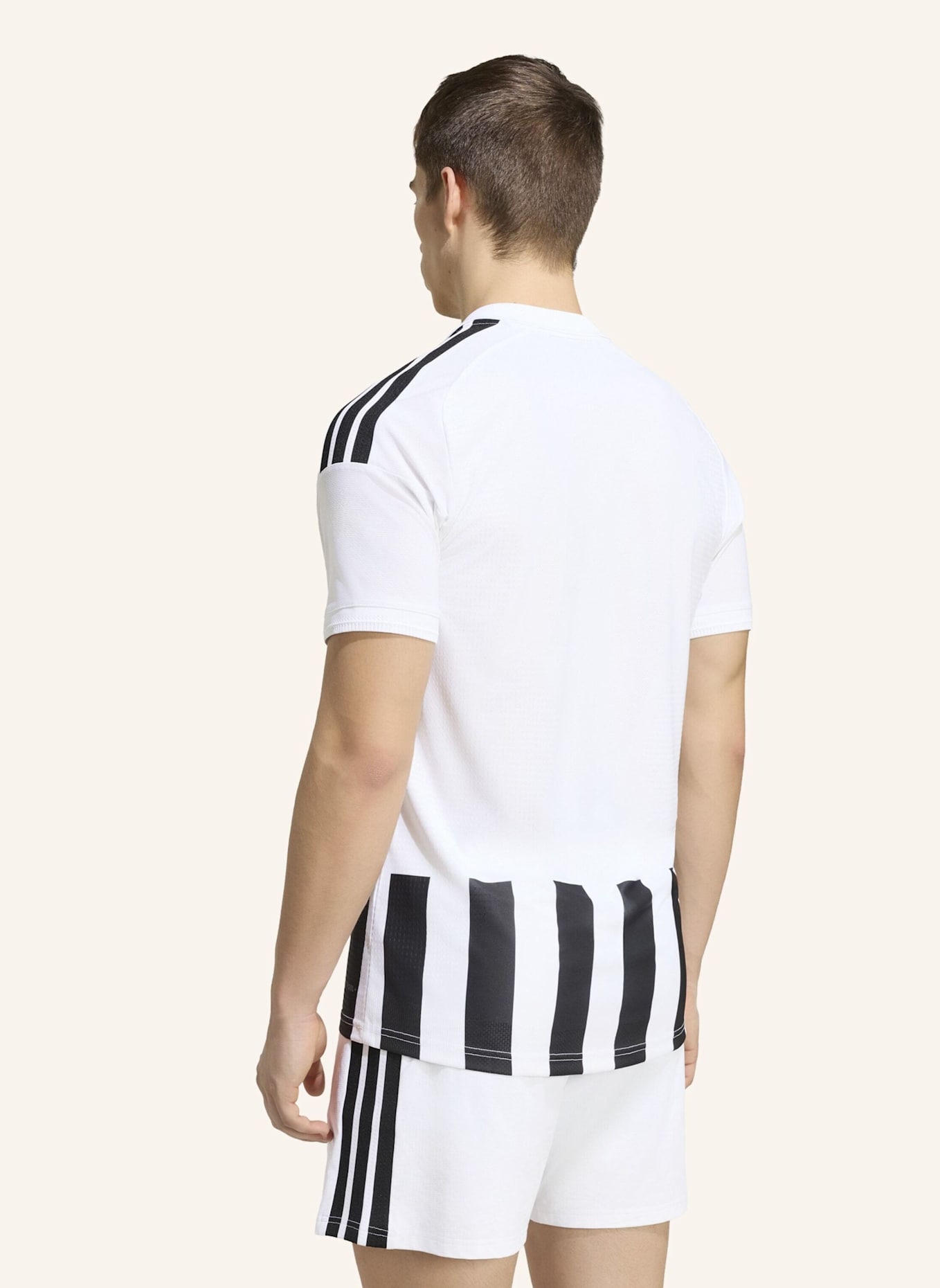 adidas JUVENTUS TURIN 26/27 AUTHENTIC HEIMTRIKOT: WEISS/ SCHWARZ