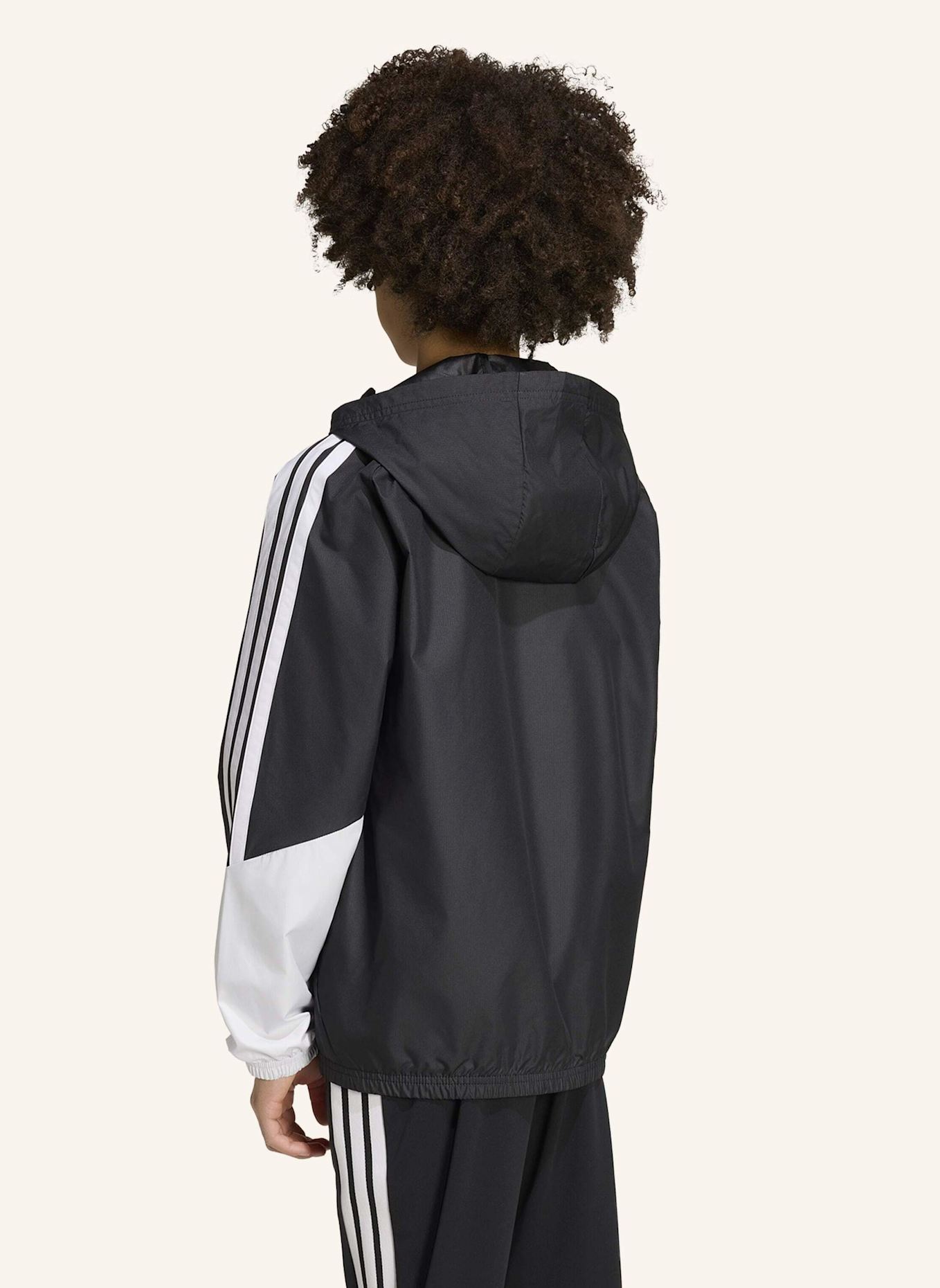 adidas FC LIVERPOOL 26/27 TIRO ALLWETTERJACKE KINDER: SCHWARZ