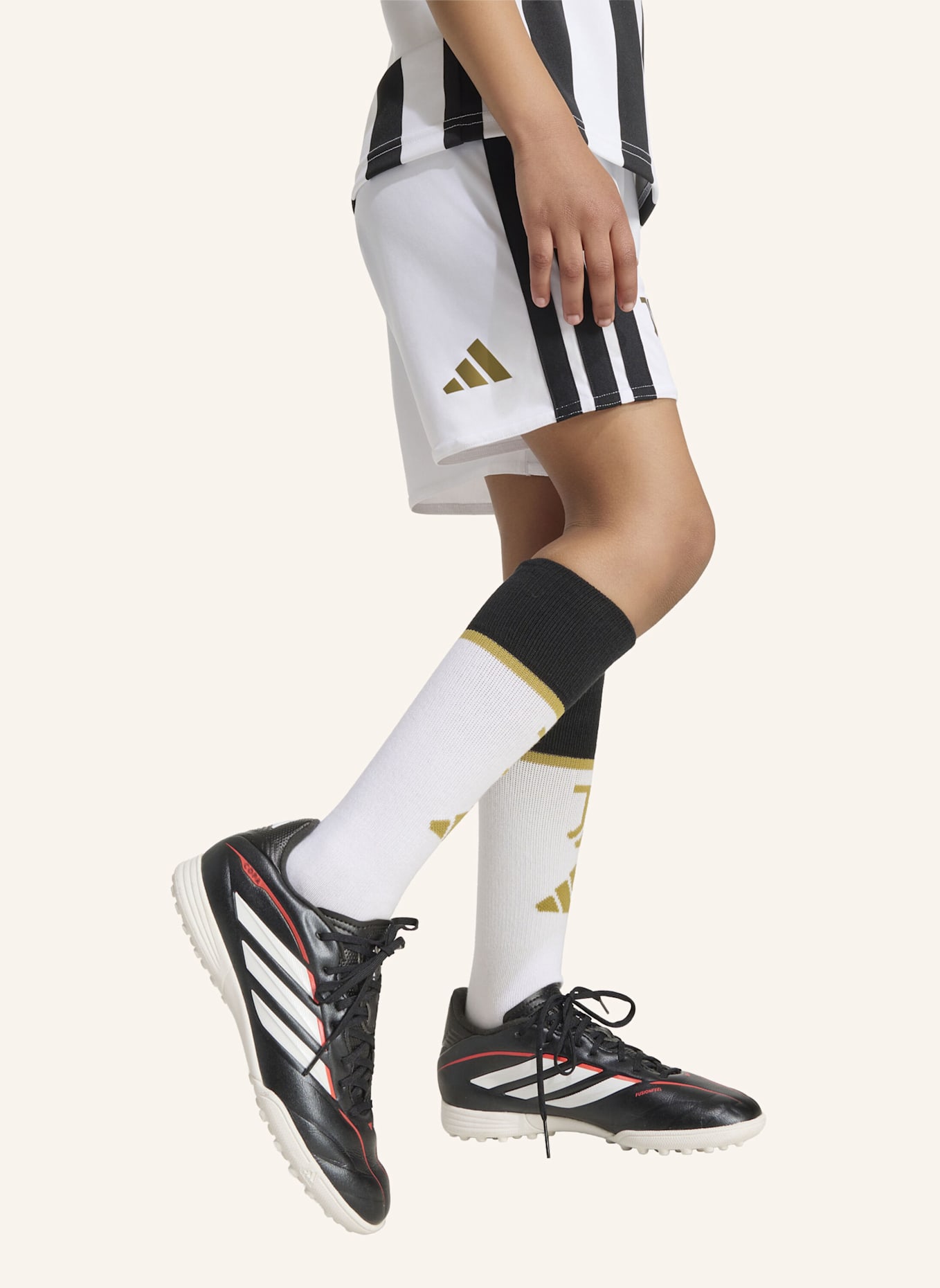 adidas JUVENTUS TURIN 26/27 KIDS HEIMAUSRÜSTUNG: WEISS/ SCHWARZ