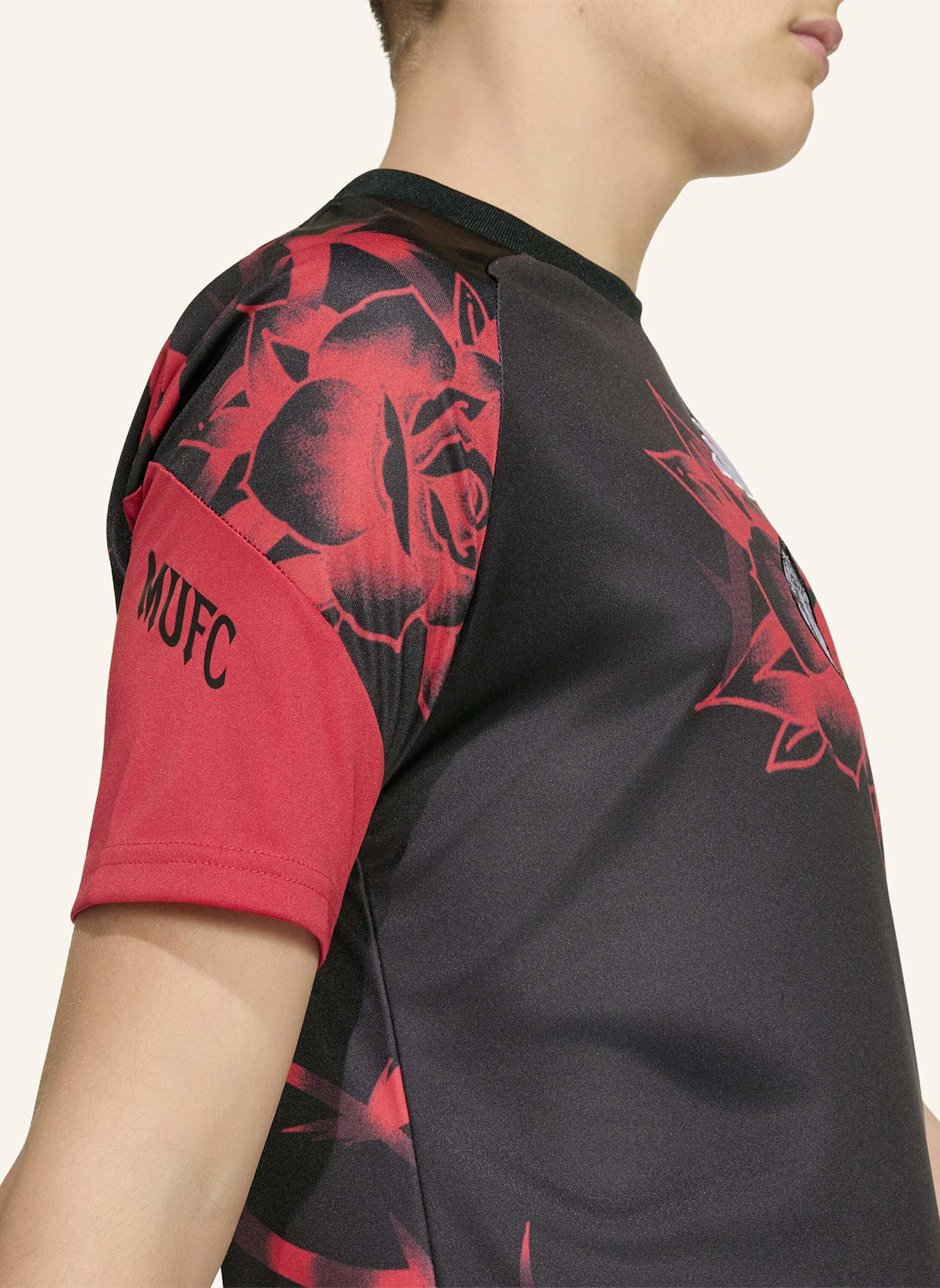 adidas MANCHESTER UNITED 26/27 KIDS PRE-MATCH TRIKOT: SCHWARZ