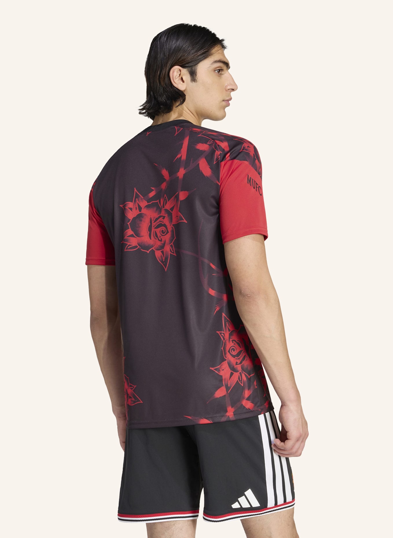 adidas MANCHESTER UNITED 26/27 PRE-MATCH TRIKOT: SCHWARZ
