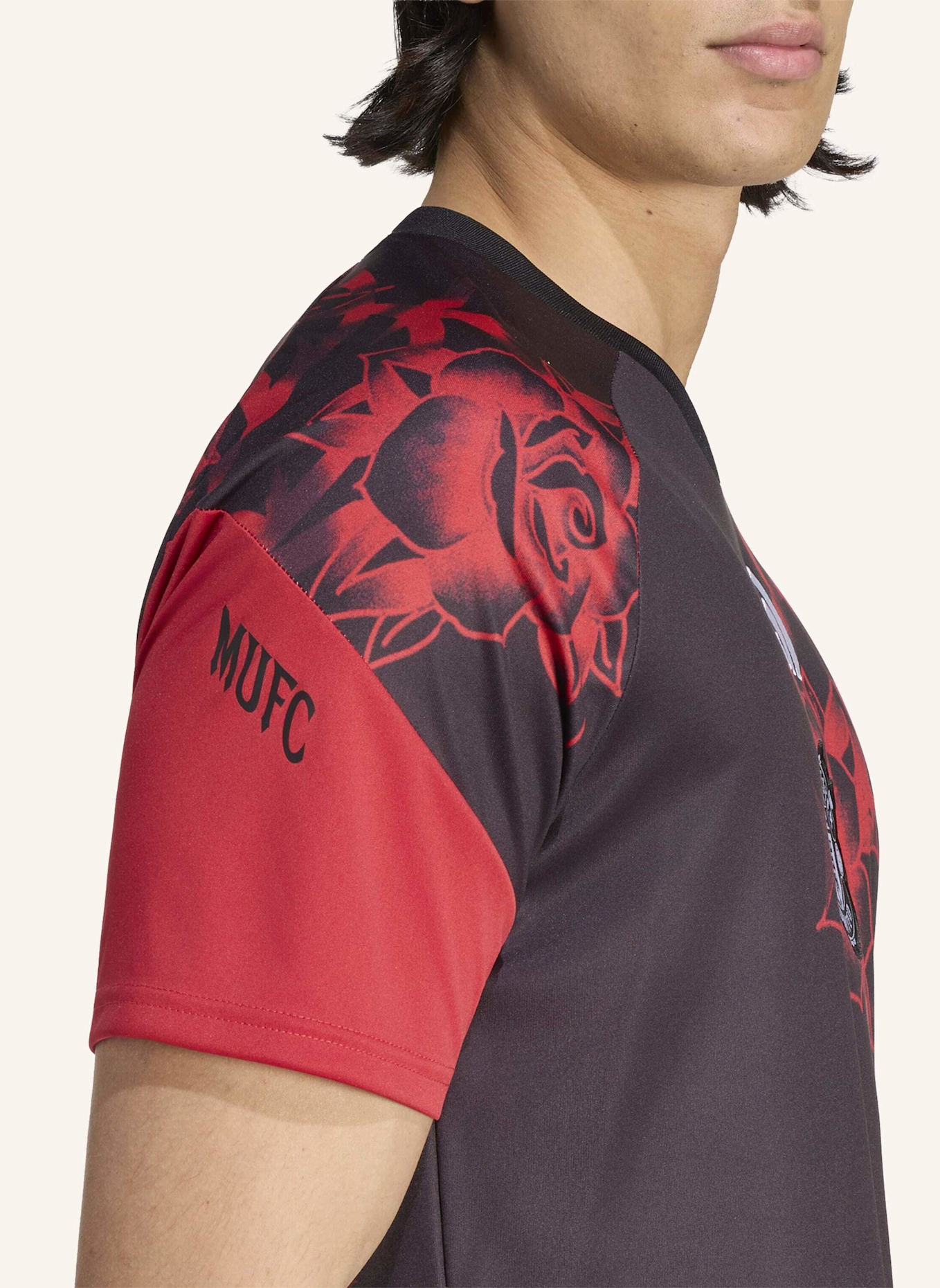 adidas MANCHESTER UNITED 26/27 PRE-MATCH TRIKOT: SCHWARZ
