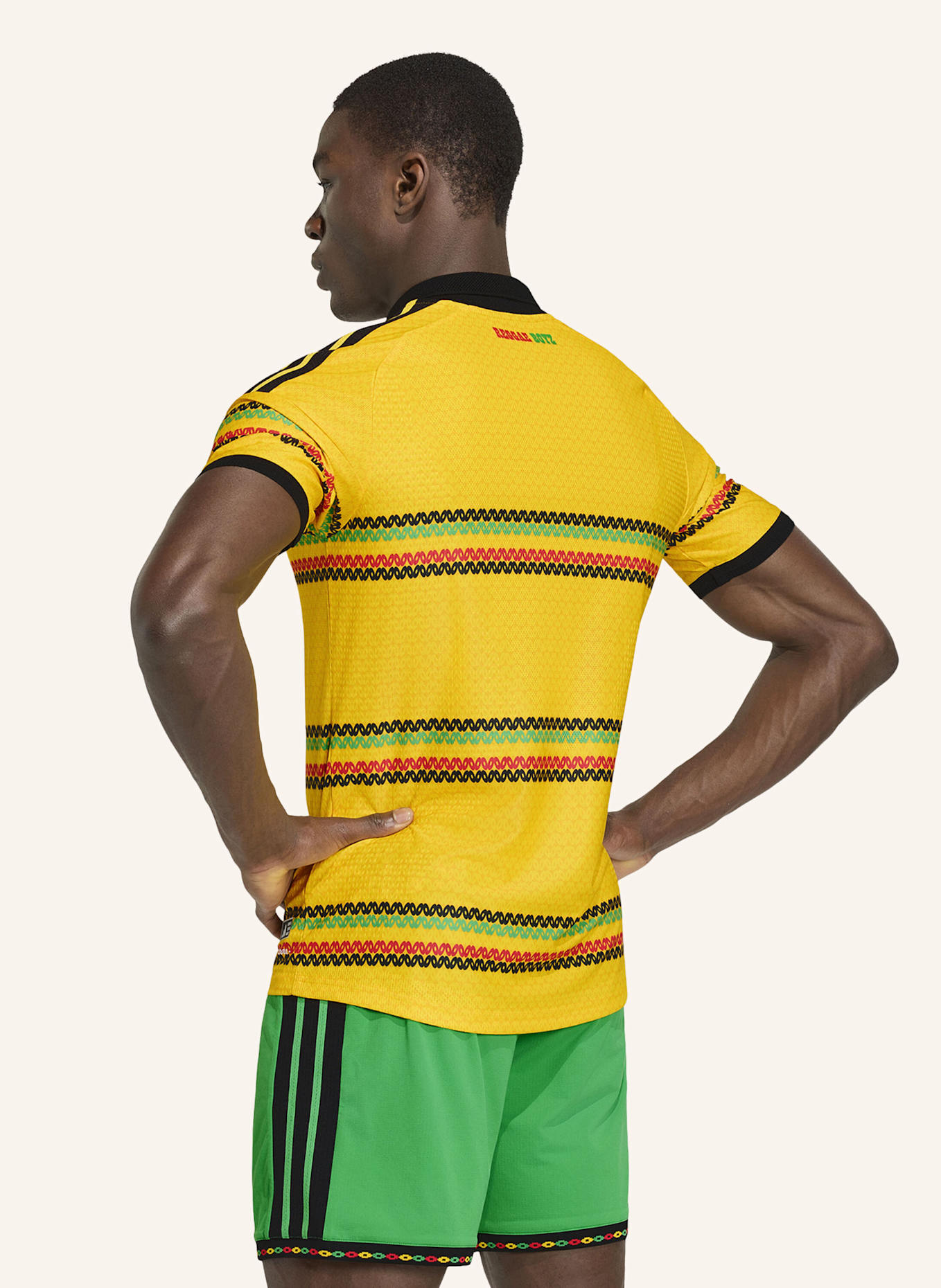 adidas JAMAIKA 26 X BOB MARLEY AUTHENTIC HEIMTRIKOT: GOLD