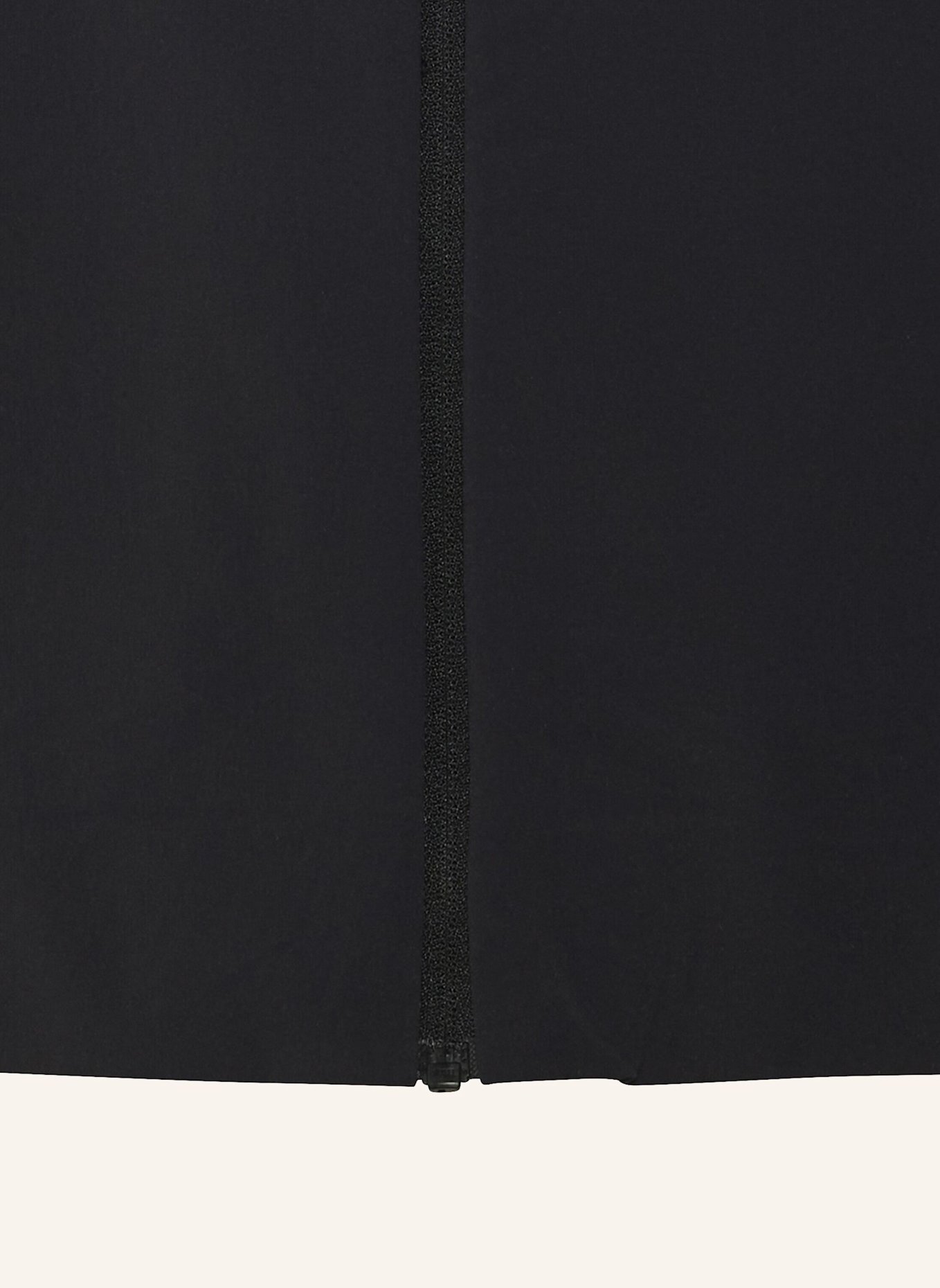adidas ADIDAS Z.N.E. TRAVEL GEWEBTE TRAININGSJACKE: SCHWARZ/ GRAU