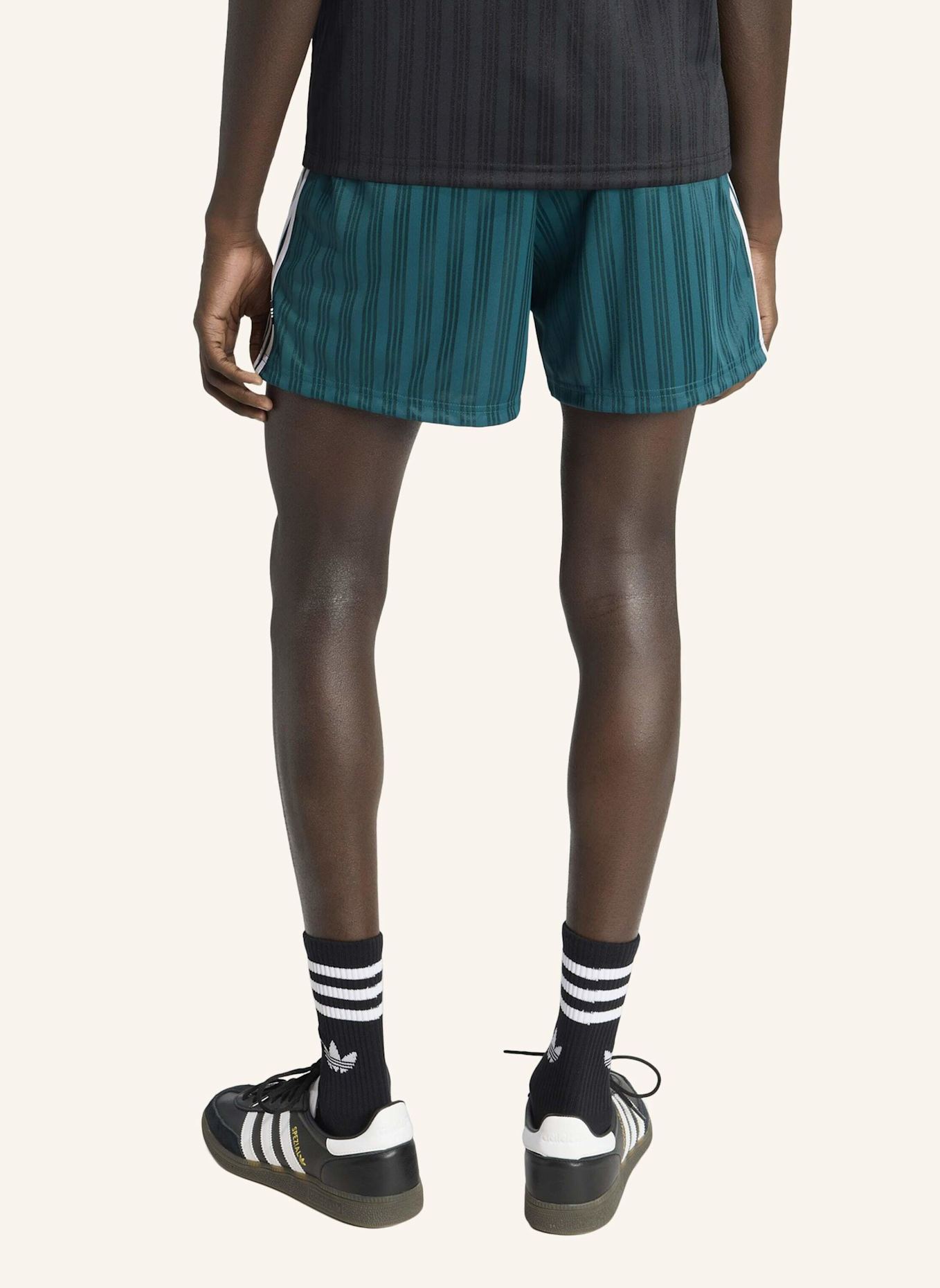 adidas LIVERPOOL FC AUSWÄRTSSHORTS 95: GRÜN