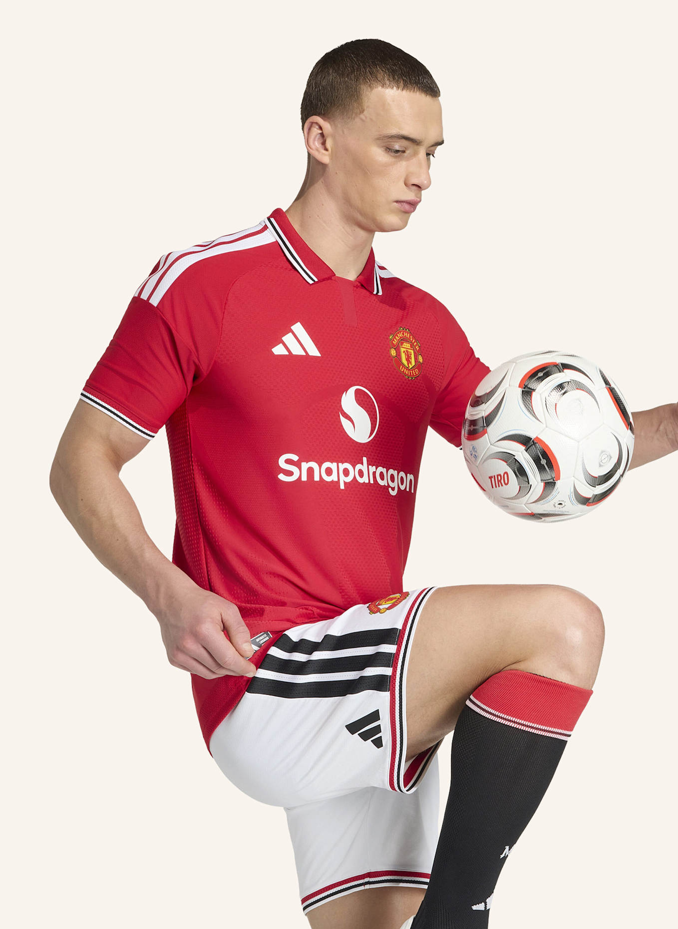 adidas MANCHESTER UNITED 26/27 AUTHENTIC HEIMTRIKOT: ROT