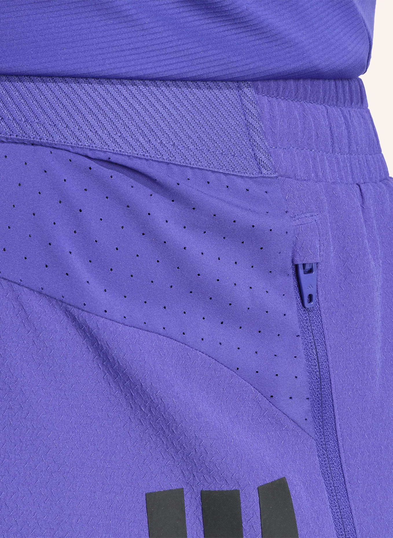 adidas D4T PRIMELIFT 3-STREIFEN SHORTS: LILA