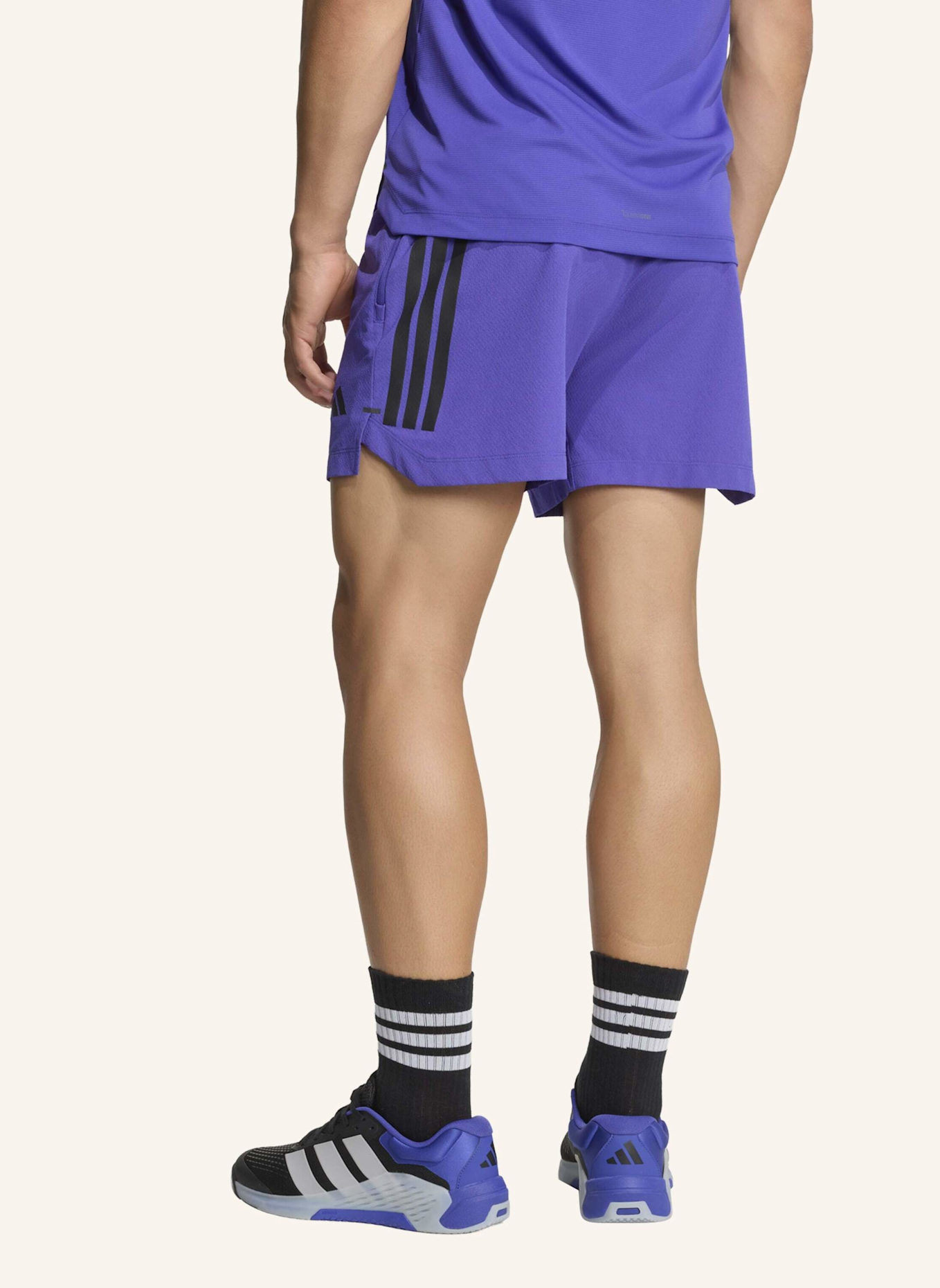 adidas D4T PRIMELIFT 3-STREIFEN SHORTS: LILA