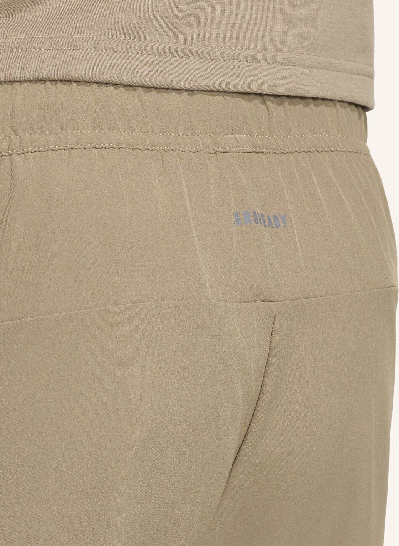 adidas Trainingsshorts D4T WORKOUT: KHAKI