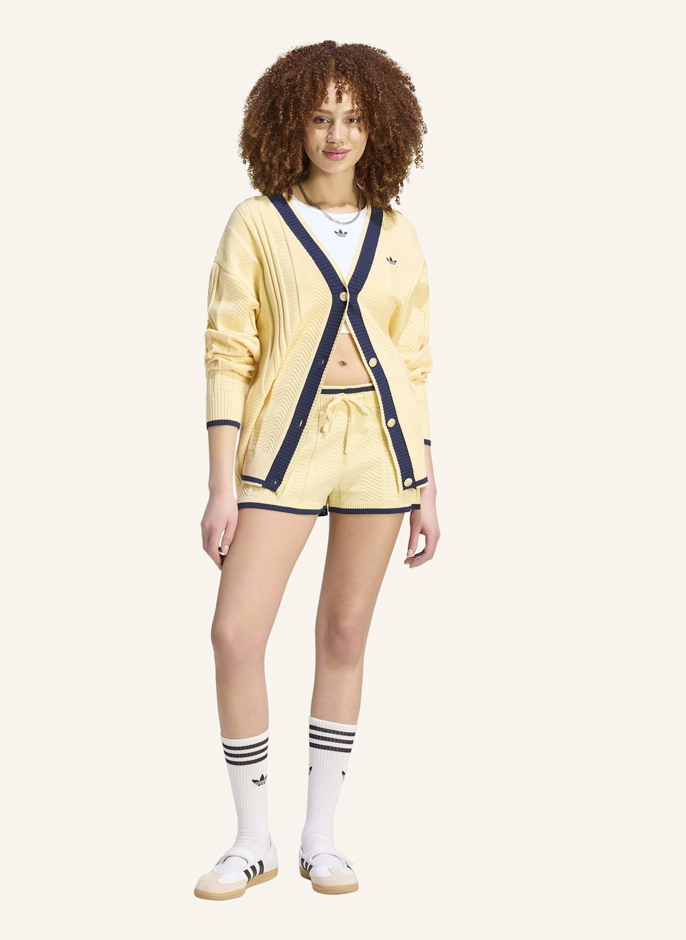 adidas Originals ZOPFMUSTER-STRICKJACKE: CREME