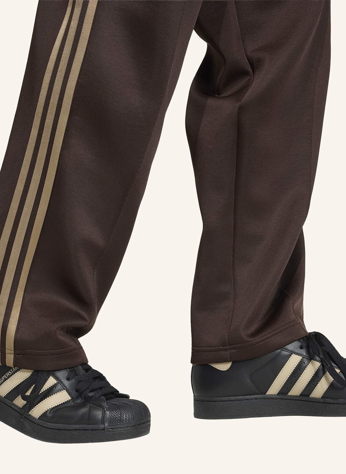 adidas Originals ADIDAS ADICOLOR BAGGY-TRAININGSHOSE, SPACER-MATERIAL: BRAUN