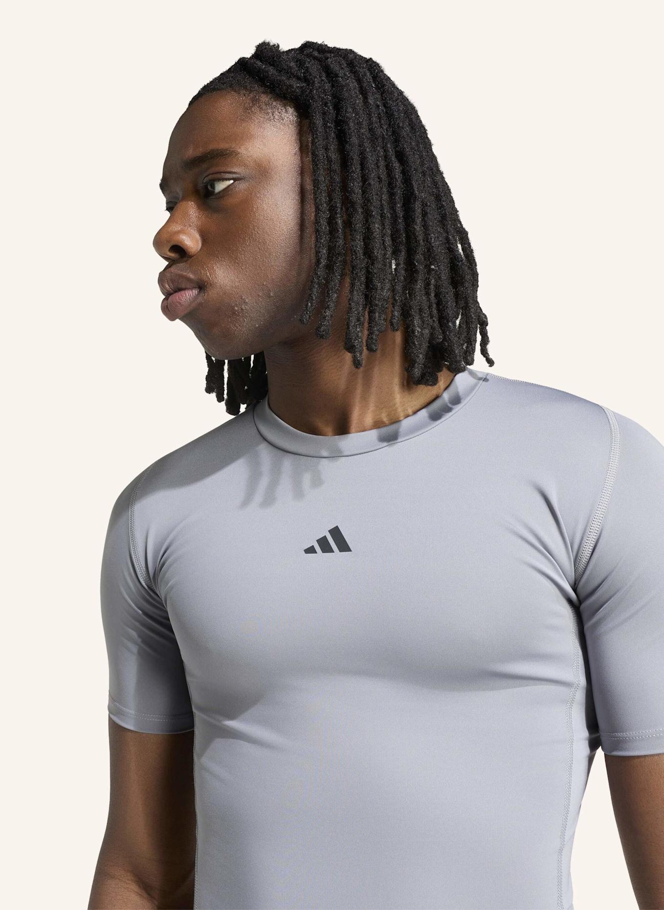 adidas T-Shirt TECHFIT: GRAU