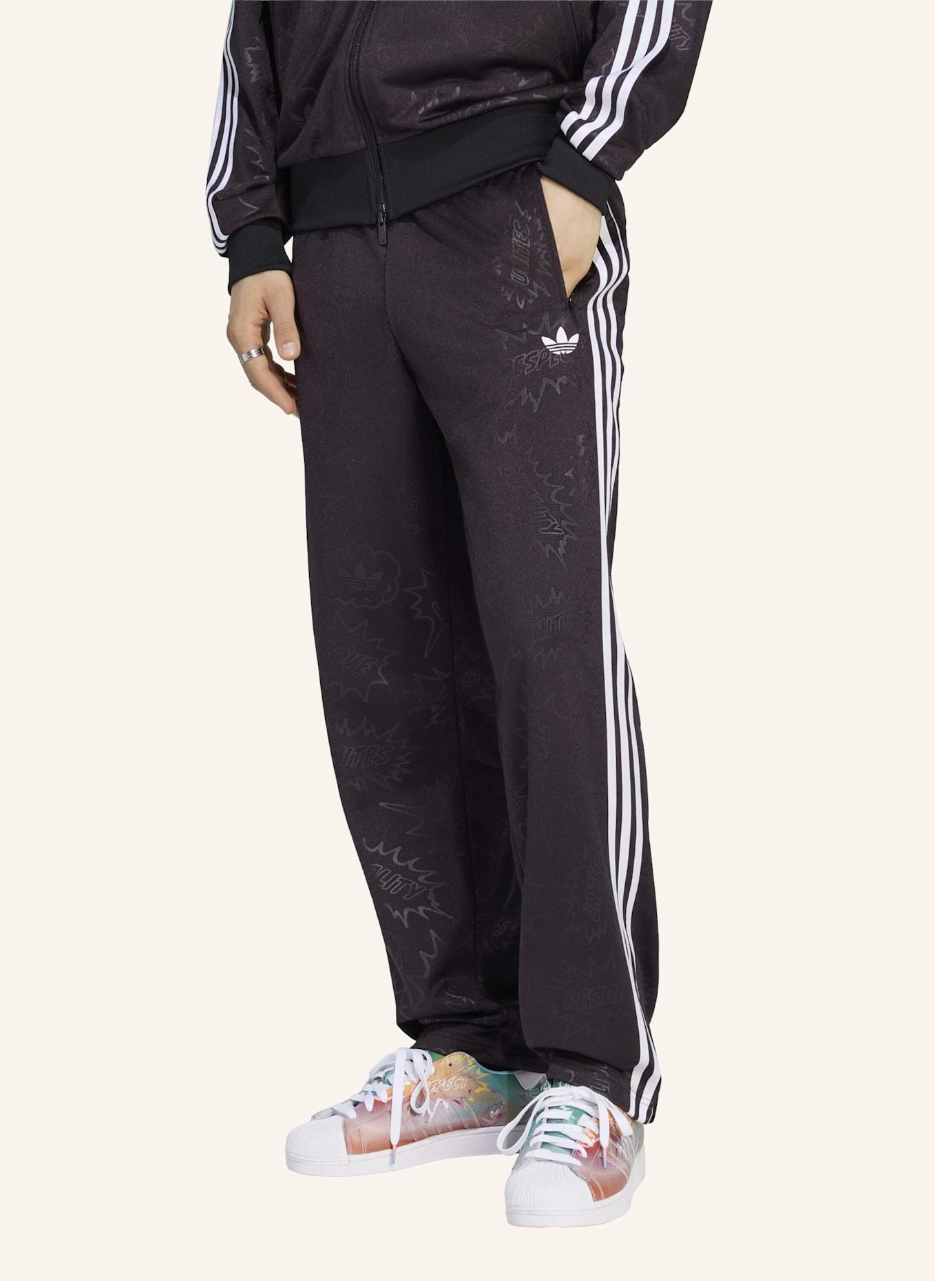 adidas Originals LOVE UNITES FB TP TRAININGSHOSE: SCHWARZ