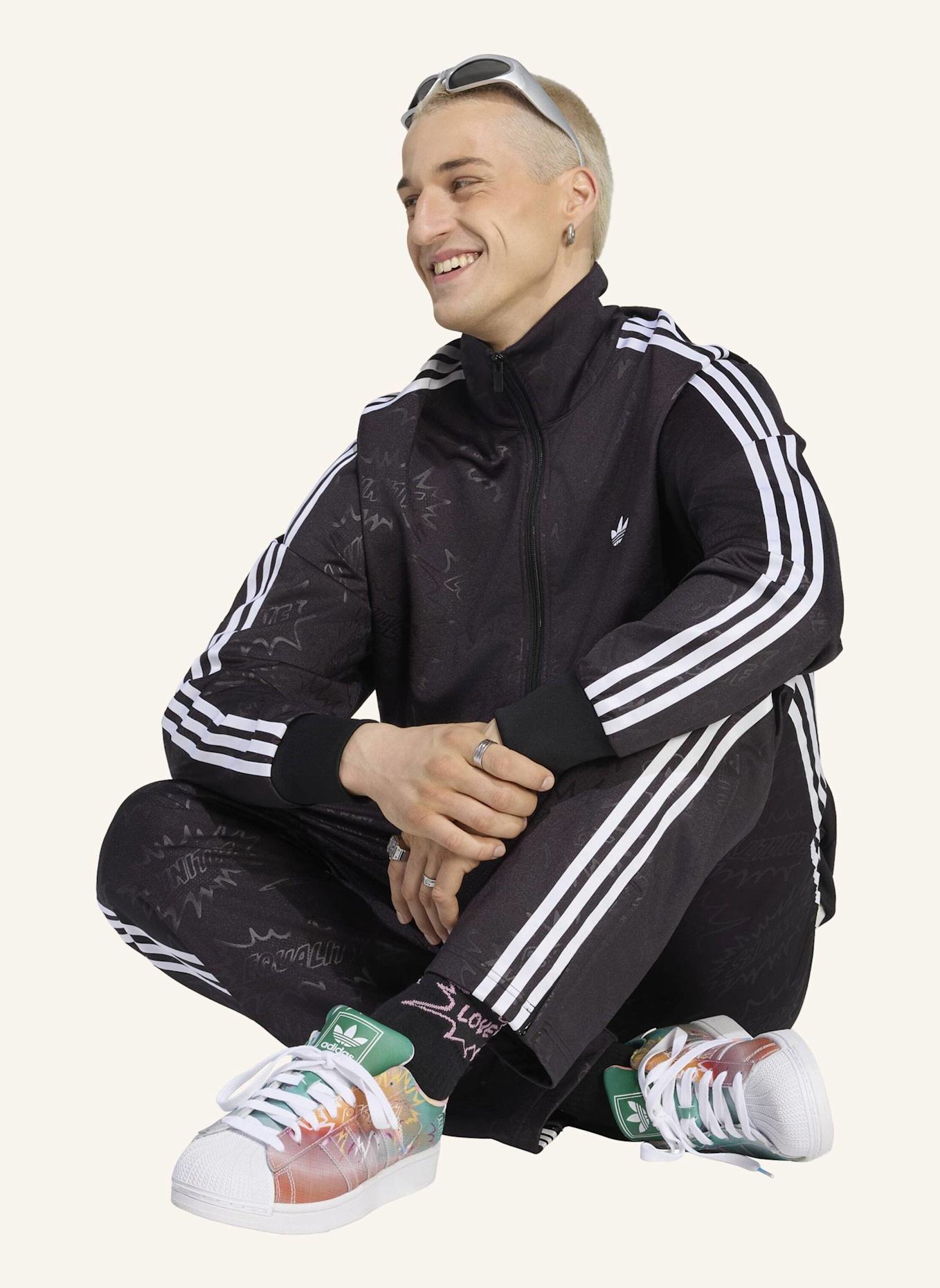 adidas Originals LOVE UNITES FB TP TRAININGSHOSE: SCHWARZ