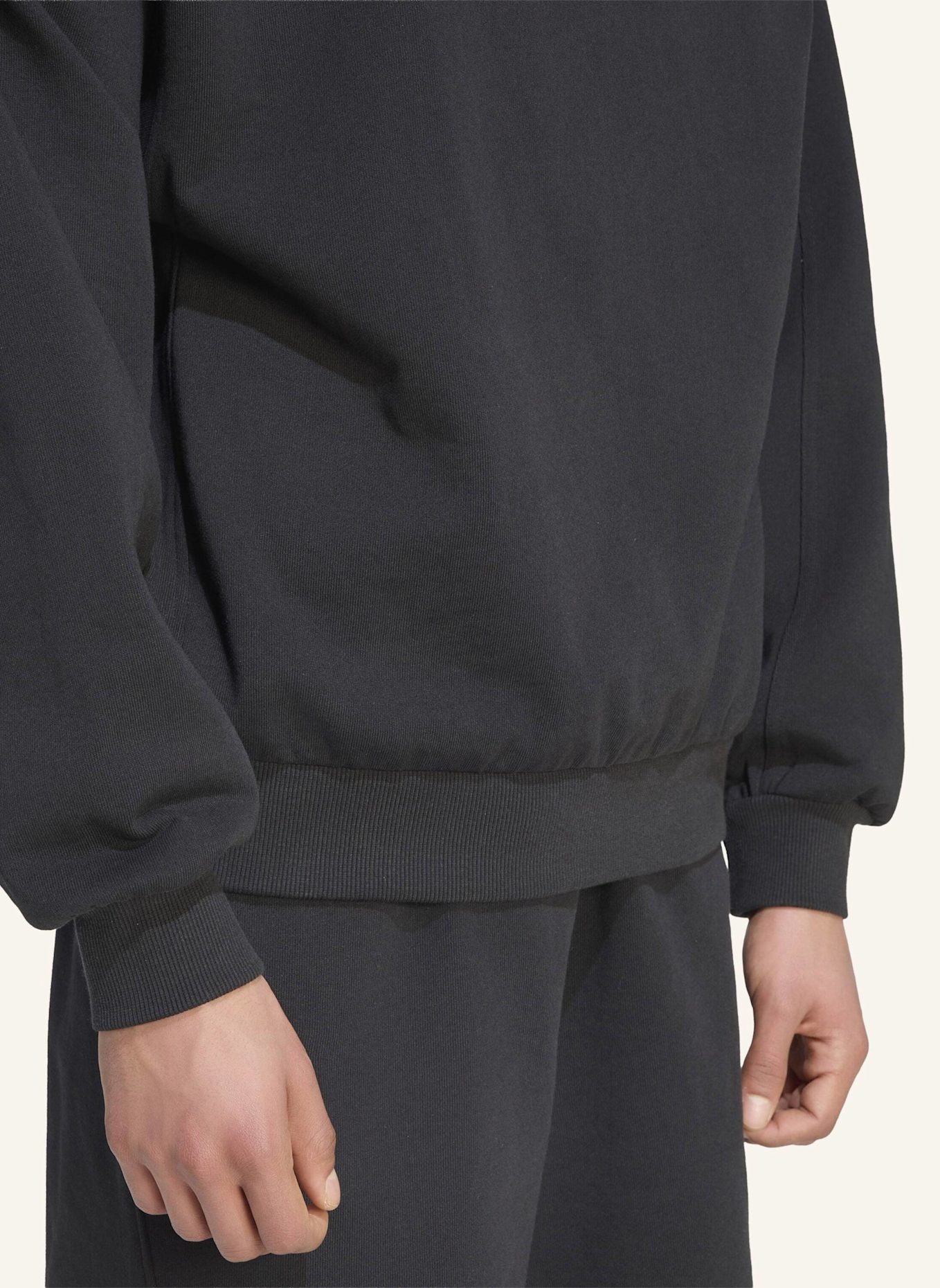 adidas ADIDAS KIT SWEATSHIRT, KLEINES LOGO: SCHWARZ