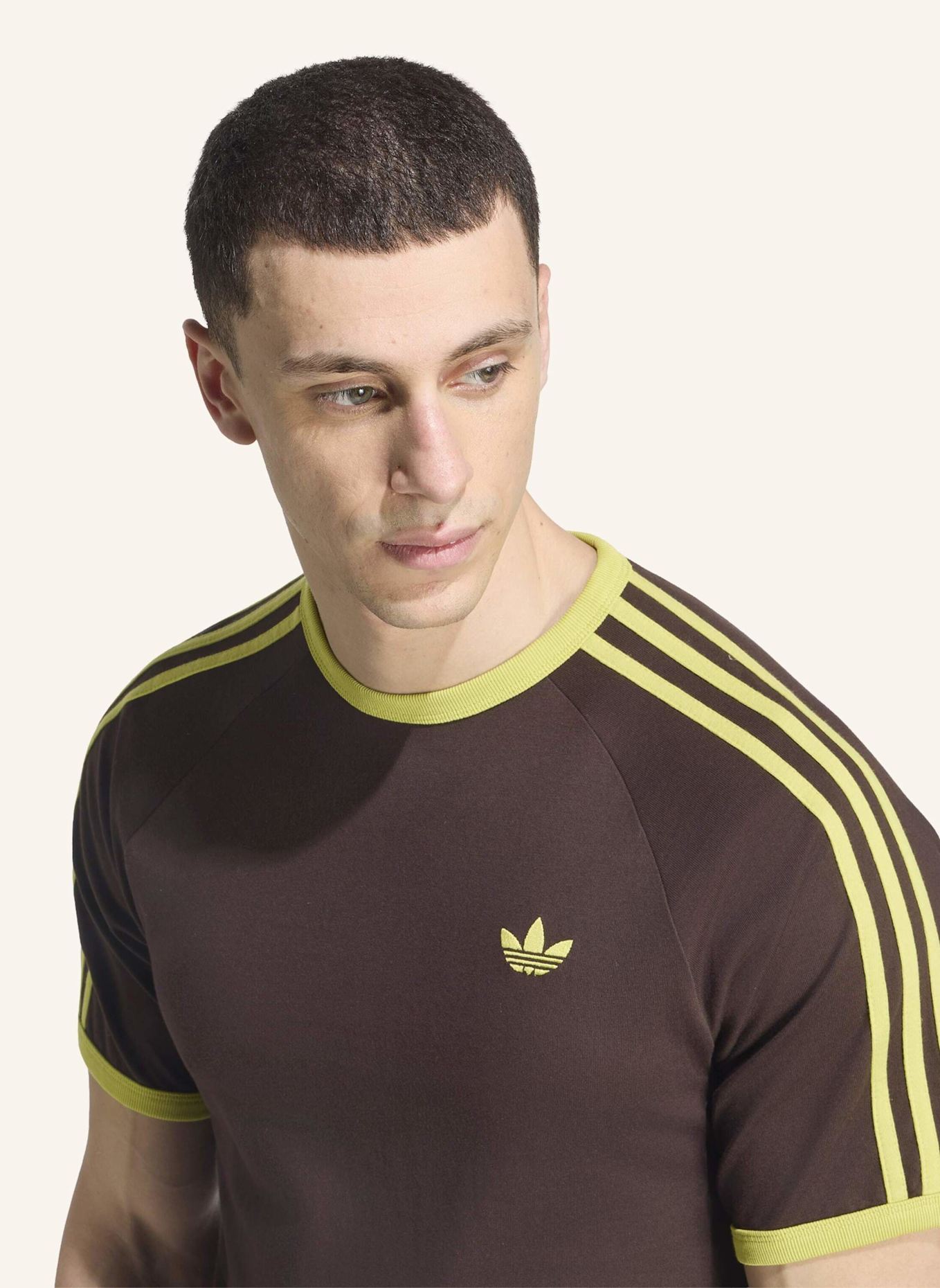 adidas Originals T-SHIRT, 3-STREIFEN: BRAUN/ NEONGRÜN