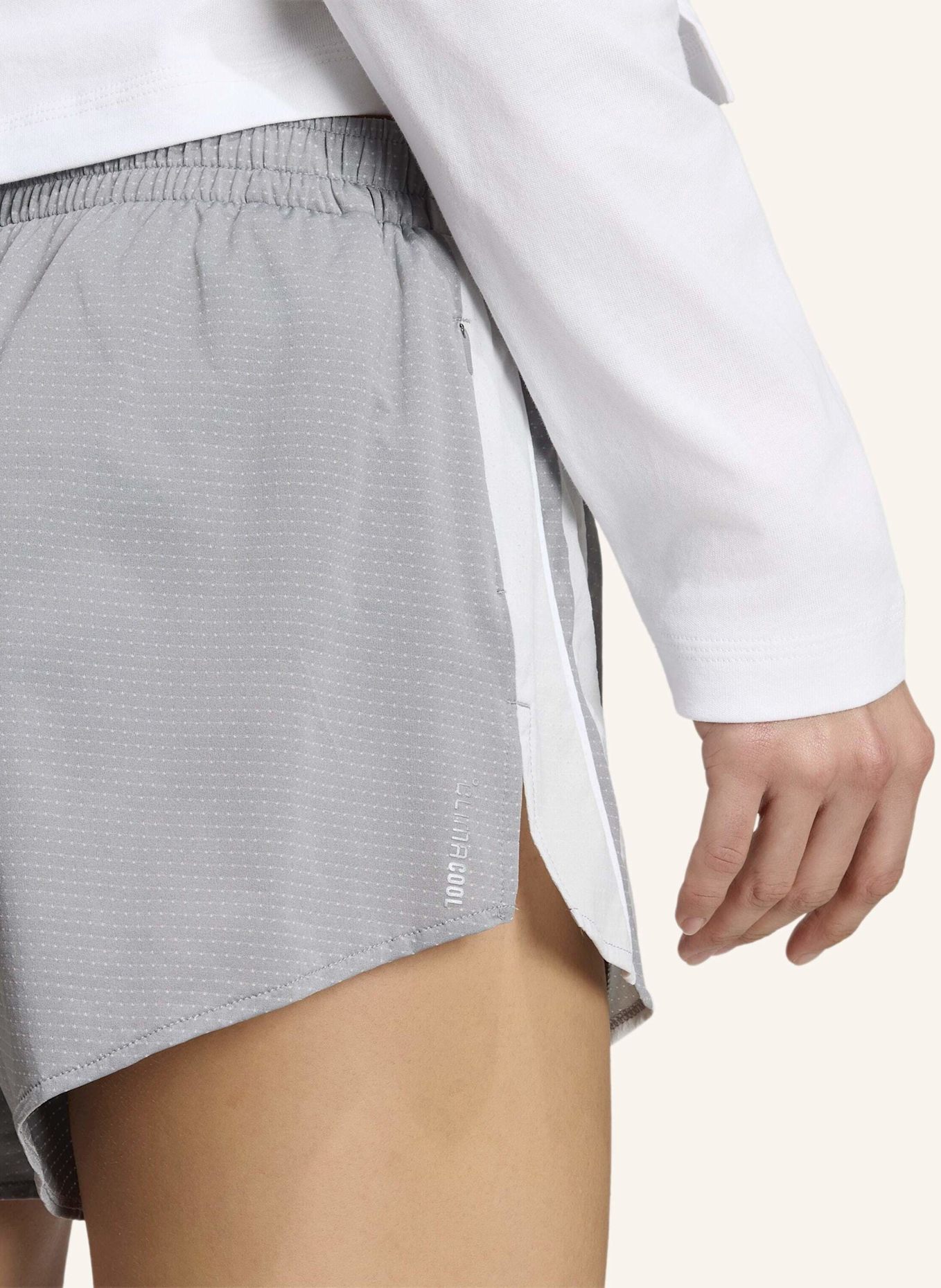 adidas ADIZERO ARCHIVE LAUFSHORTS: GRAU