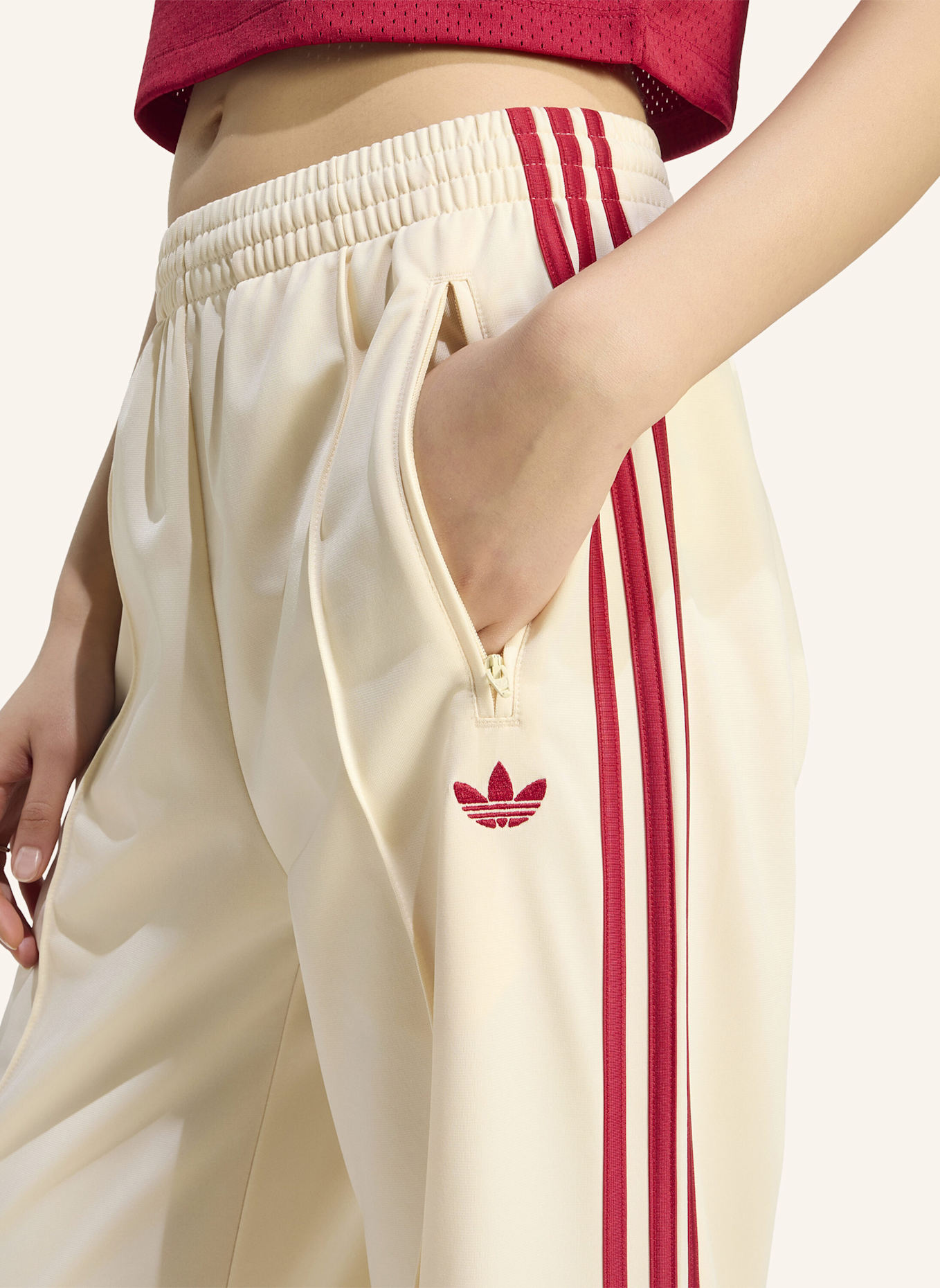 adidas Originals Track Pants FB LOOSE: CREME/ ROT
