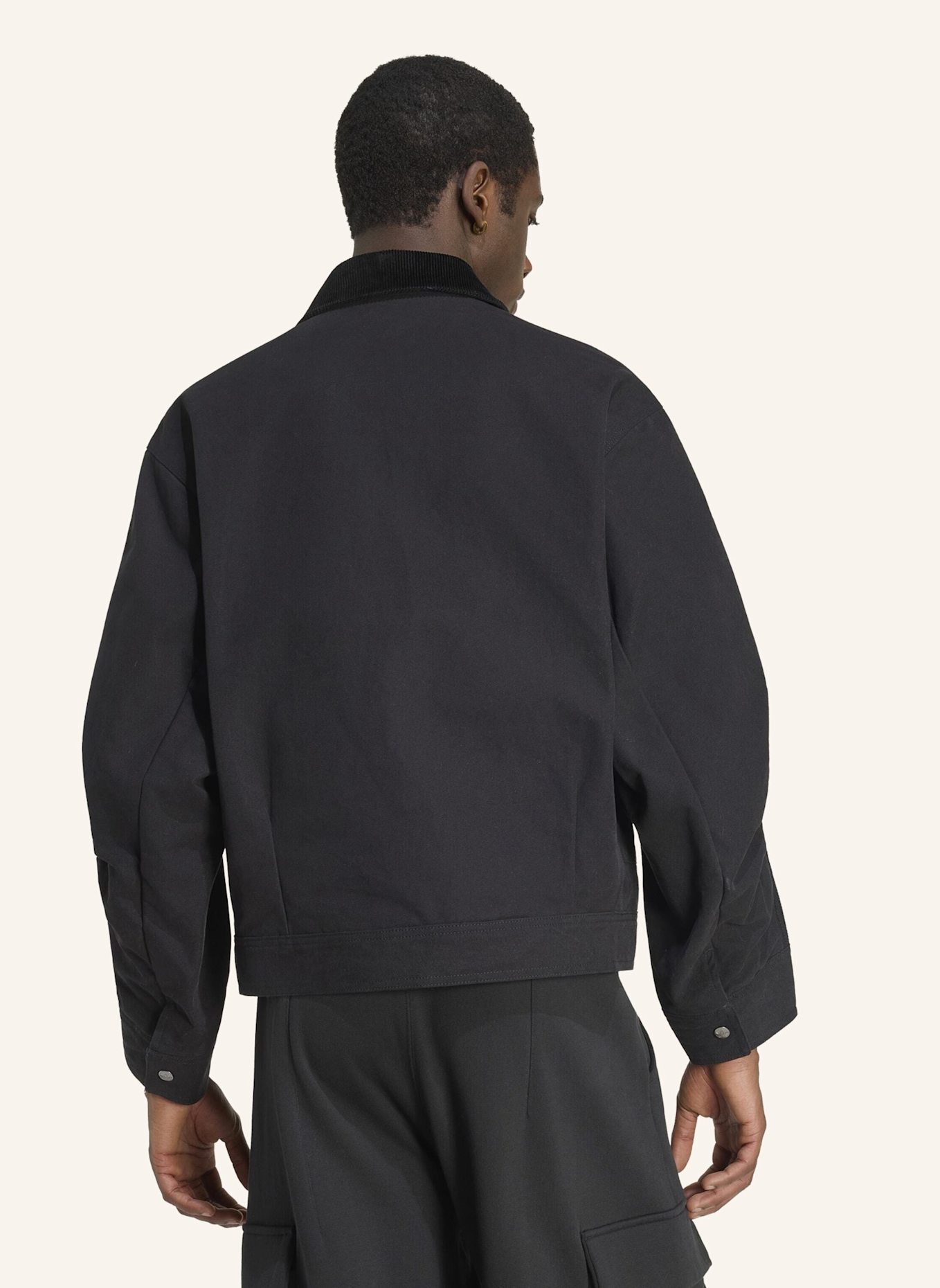 adidas Originals Overjacket ESSENTIALS: SCHWARZ
