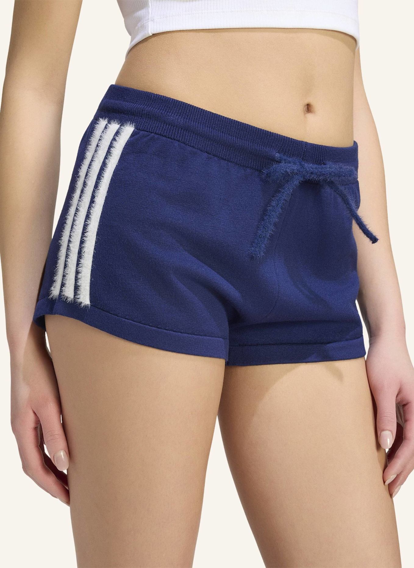 adidas Originals STRICKSHORTS: BLAU/ WEISS