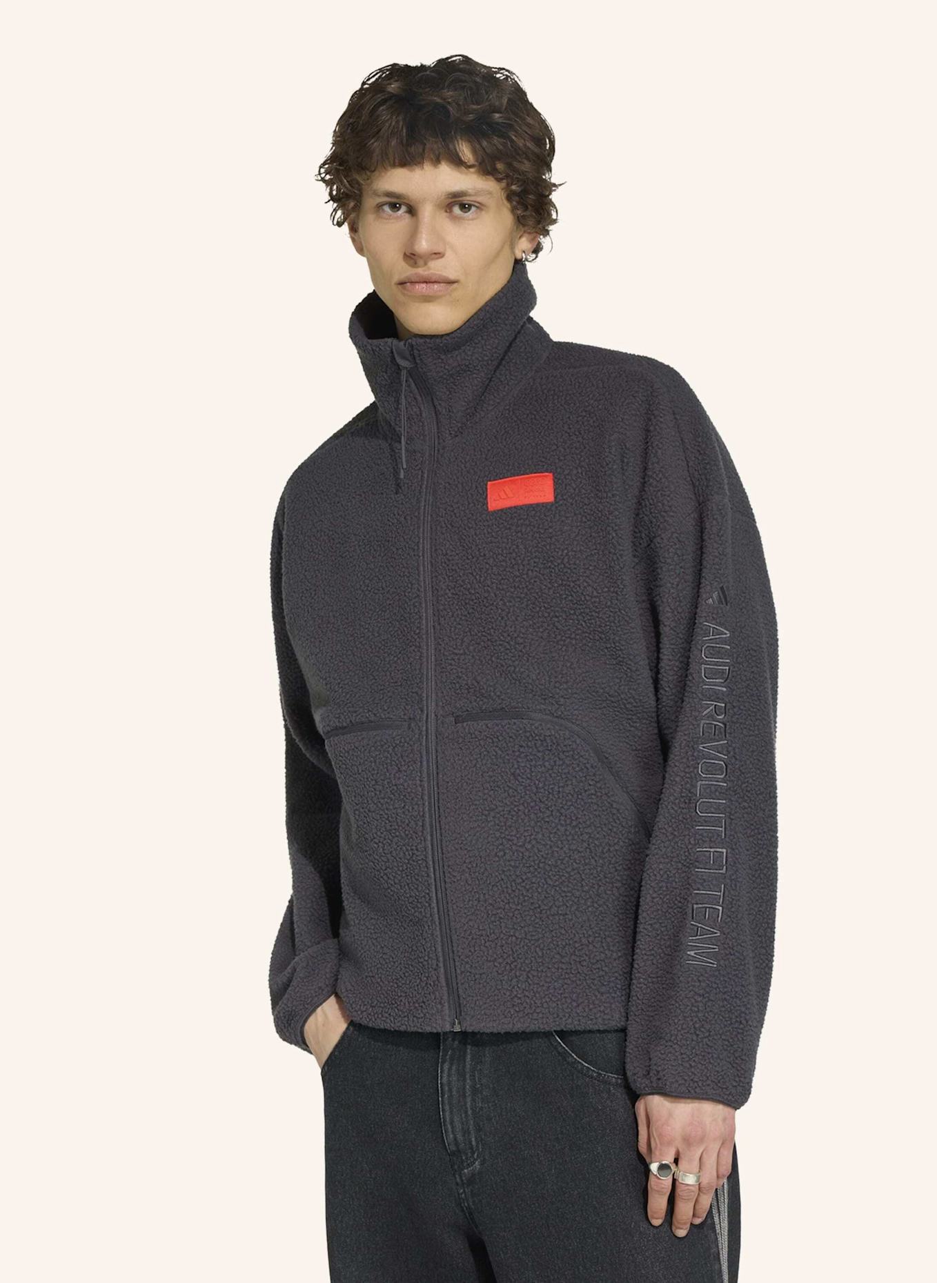 adidas AUDI FORMULA ONE TEAM ELEVATED POLARFLEECE JACKE: SCHWARZ/ ROT