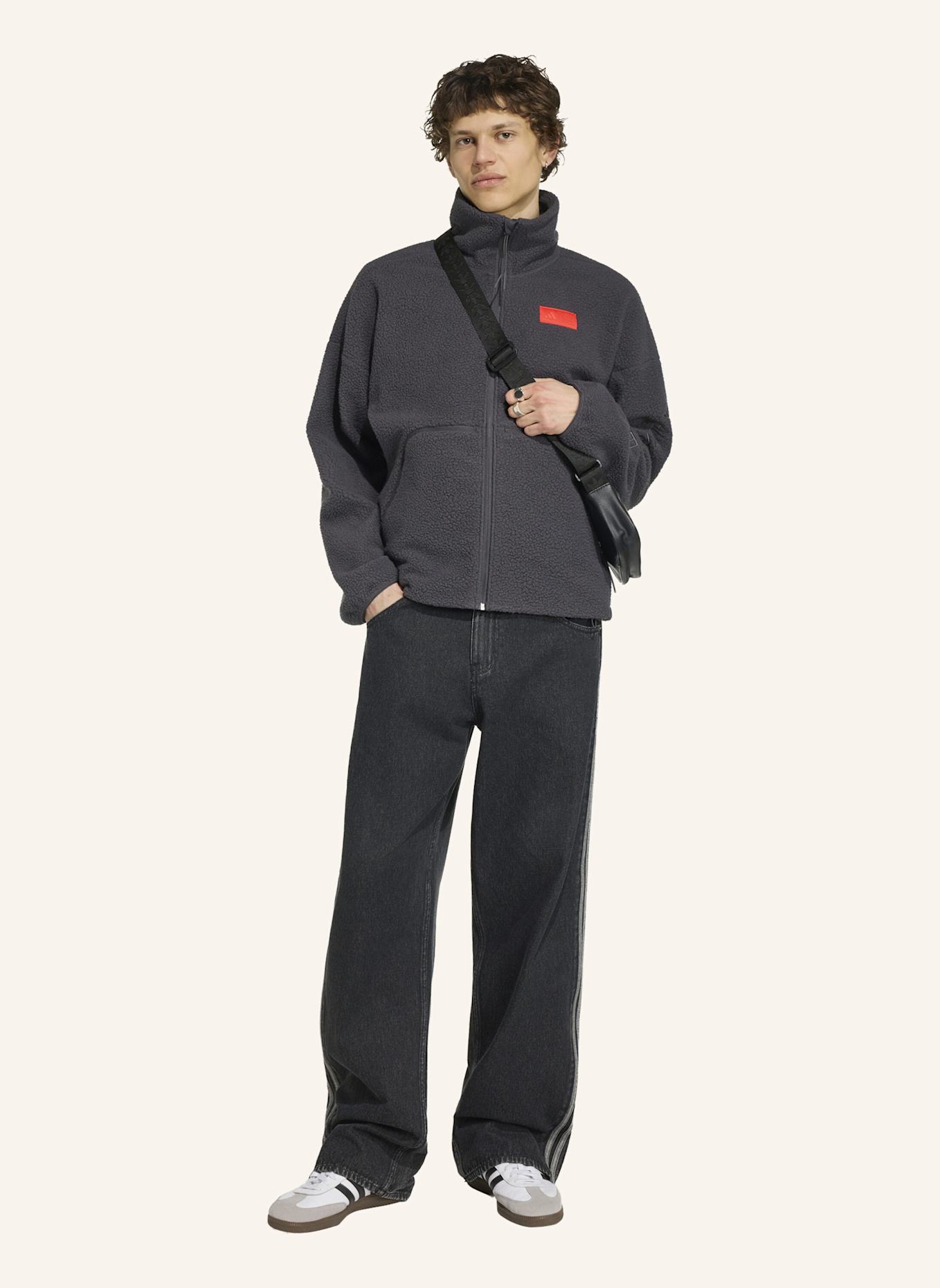 adidas AUDI FORMULA ONE TEAM ELEVATED POLARFLEECE JACKE: SCHWARZ/ ROT