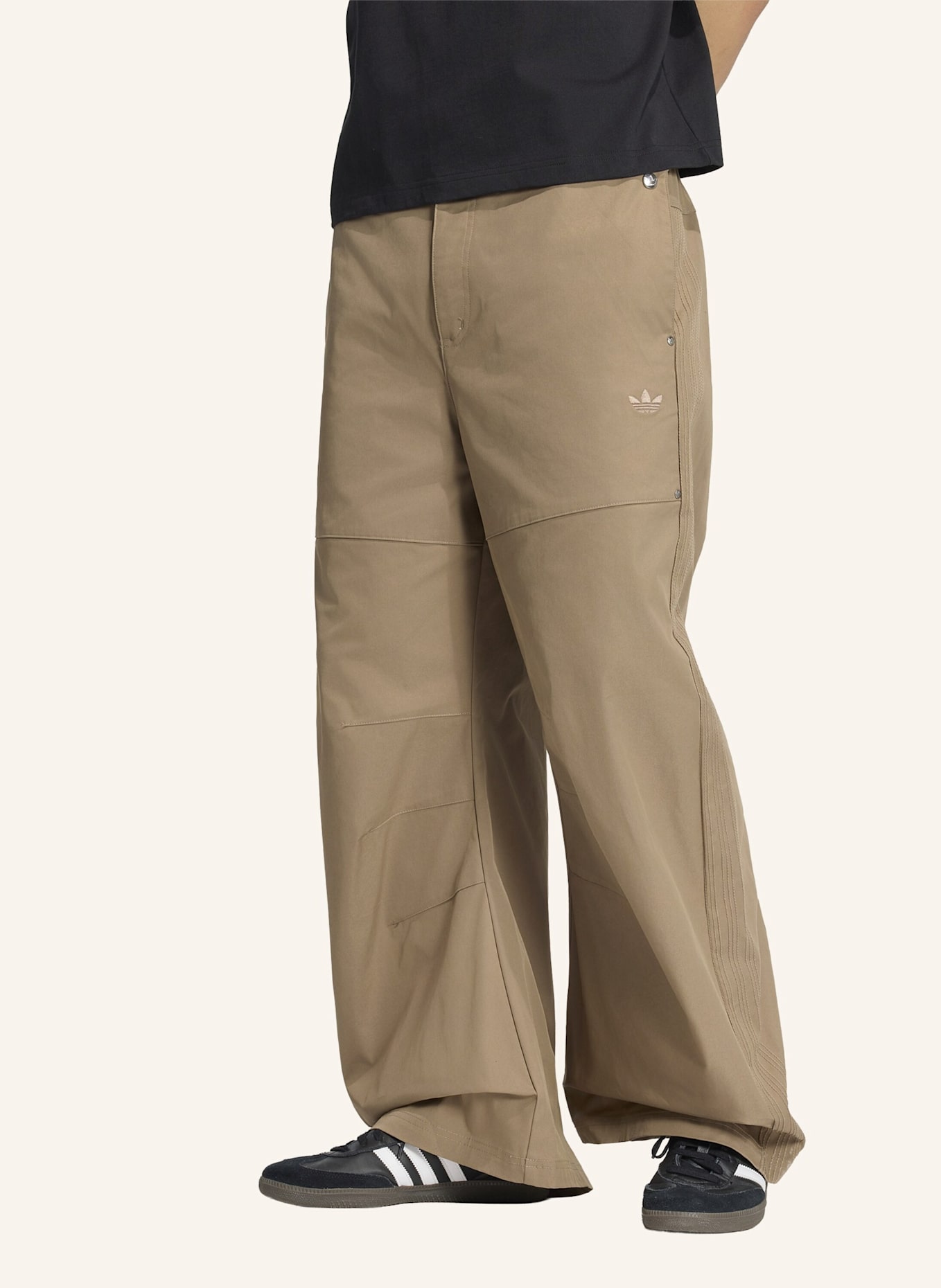 adidas Originals Hose PREMIUM ESSENTIALS Loose Fit: KHAKI