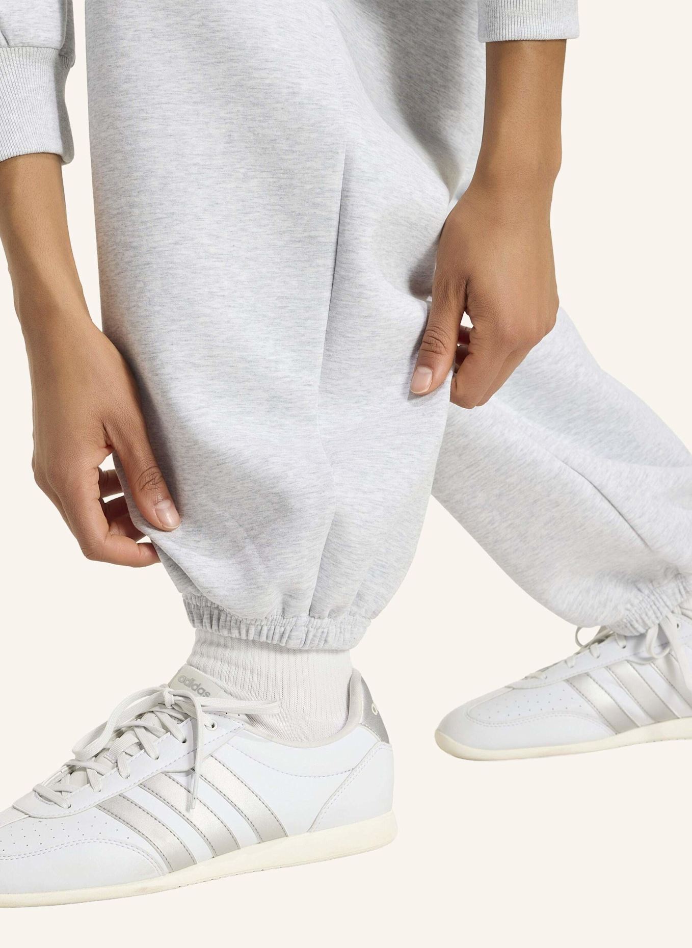 adidas Sweatpants SOFT LUX LOOSE: GRAU