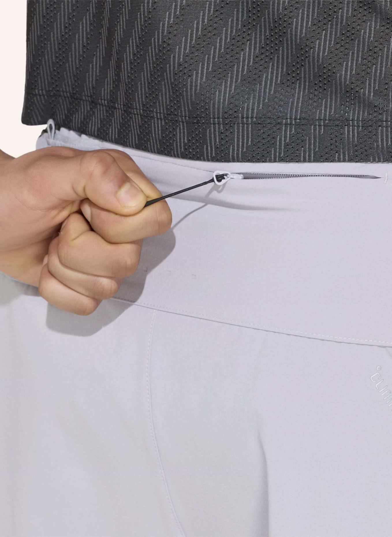 adidas Laufshorts ADI365: GRAU