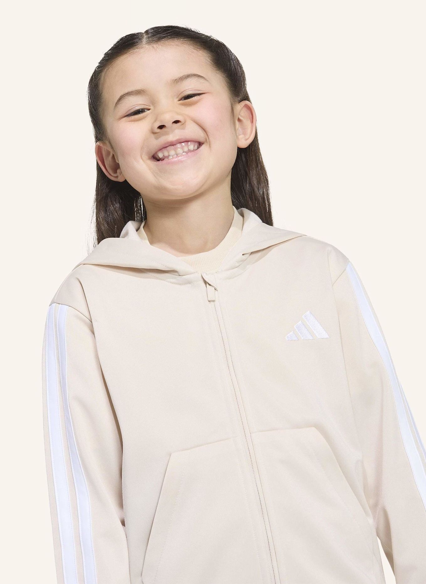 adidas ESSENTIALS KIDS TRAININGSANZUG: BEIGE/ WEISS