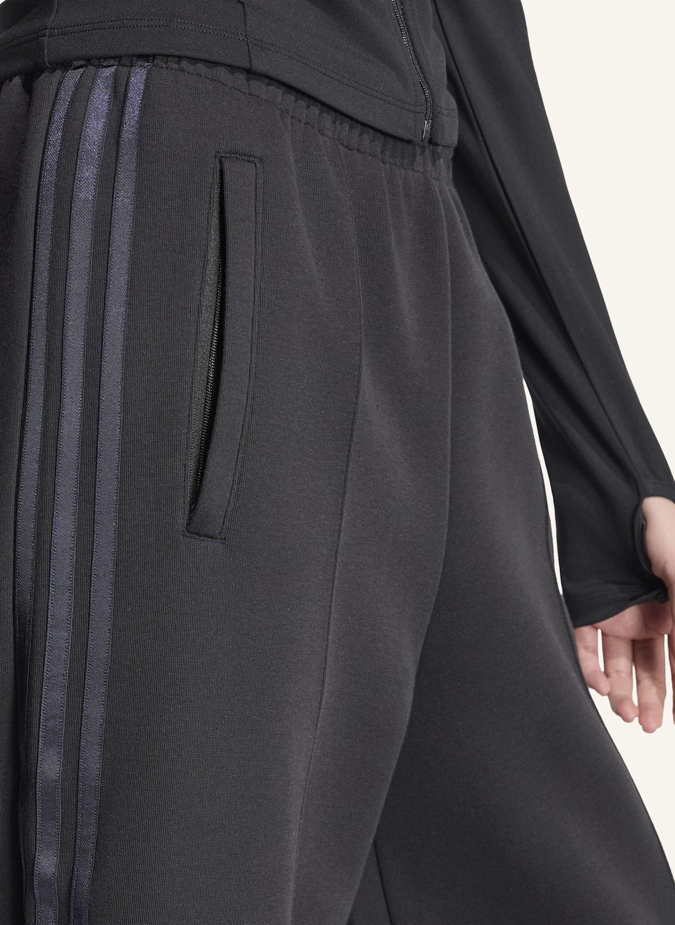 adidas Originals SPACER TRAININGSHOSE: SCHWARZ/ GRAU