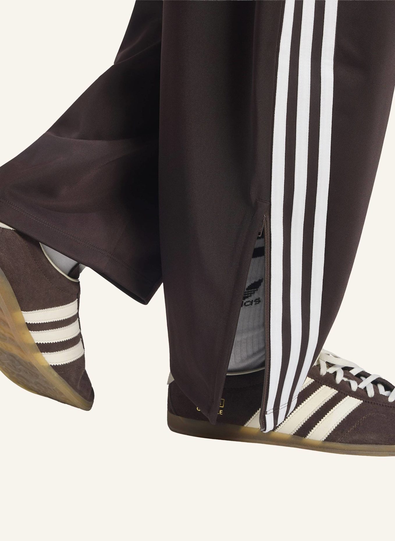 adidas Originals FIREBIRD BARREL-HOSE: BRAUN