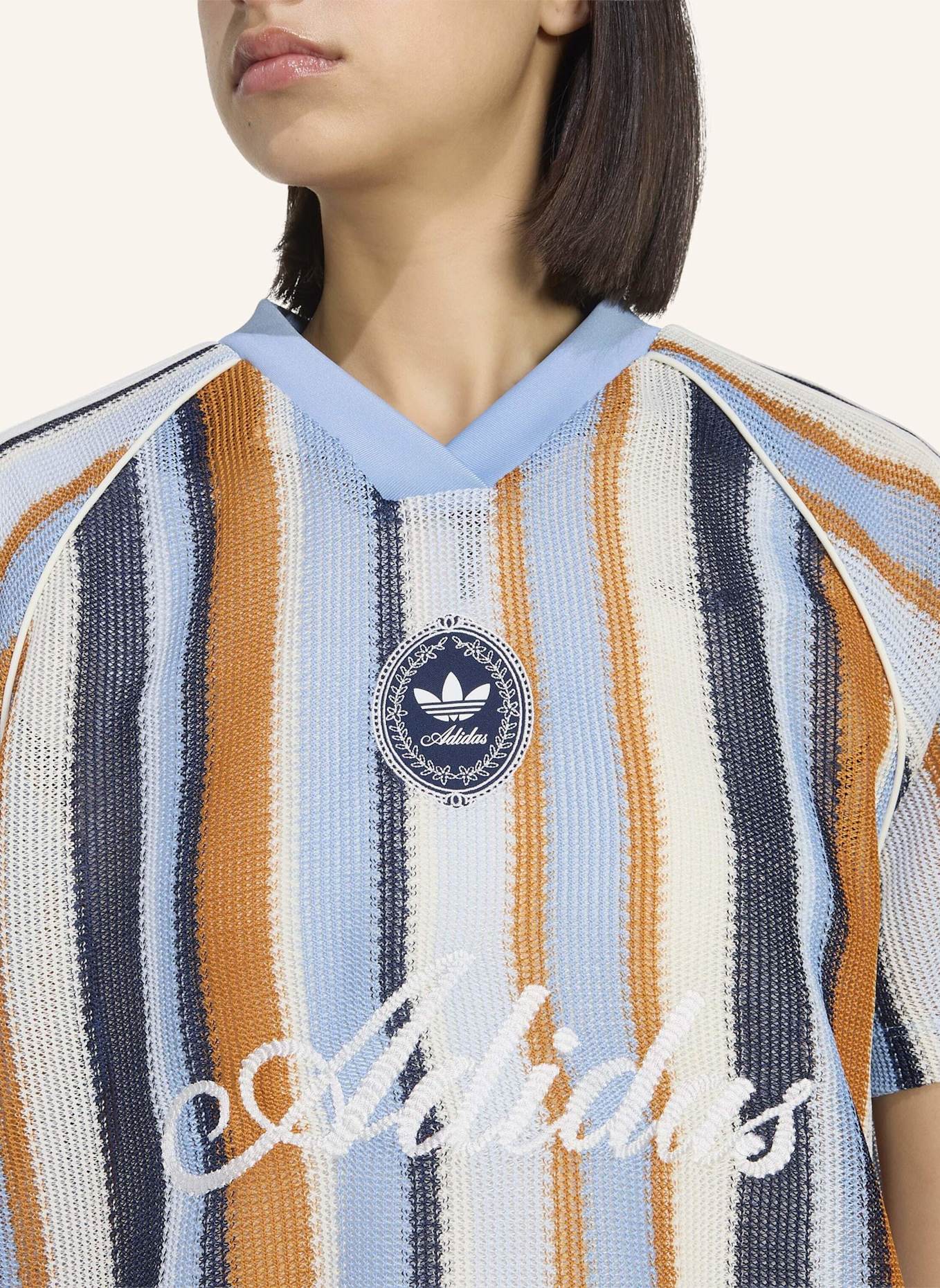 adidas Originals Strickshirt ADIDAS ORIGINALS SUMMER GLOW KNITTED OVERSIZED JERSEY: BLAU