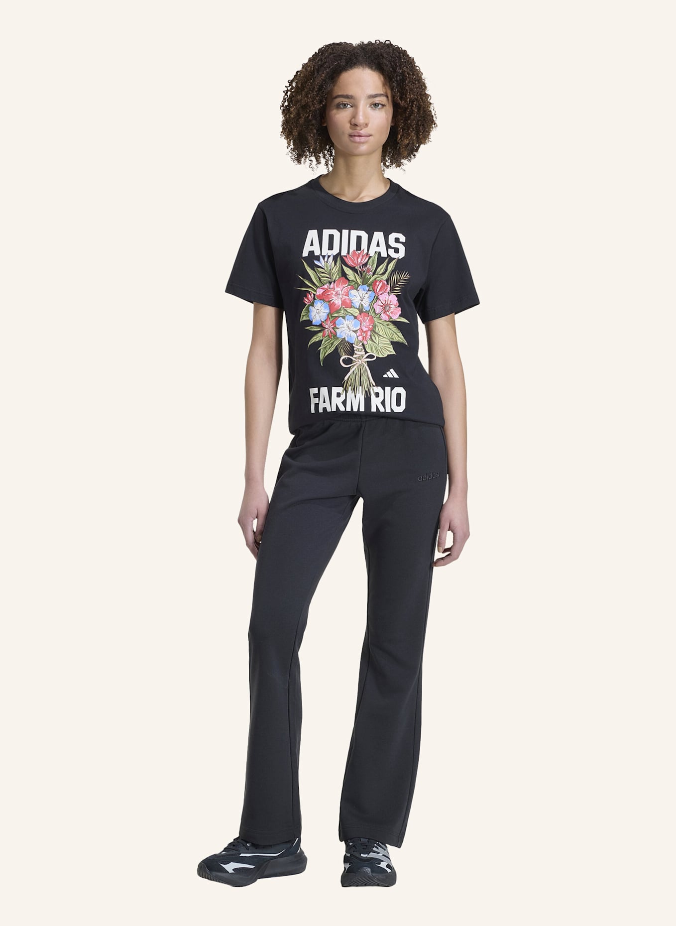 adidas ADIDAS X FARM RIO GRAFIK-T-SHIRT: SCHWARZ/ WEISS