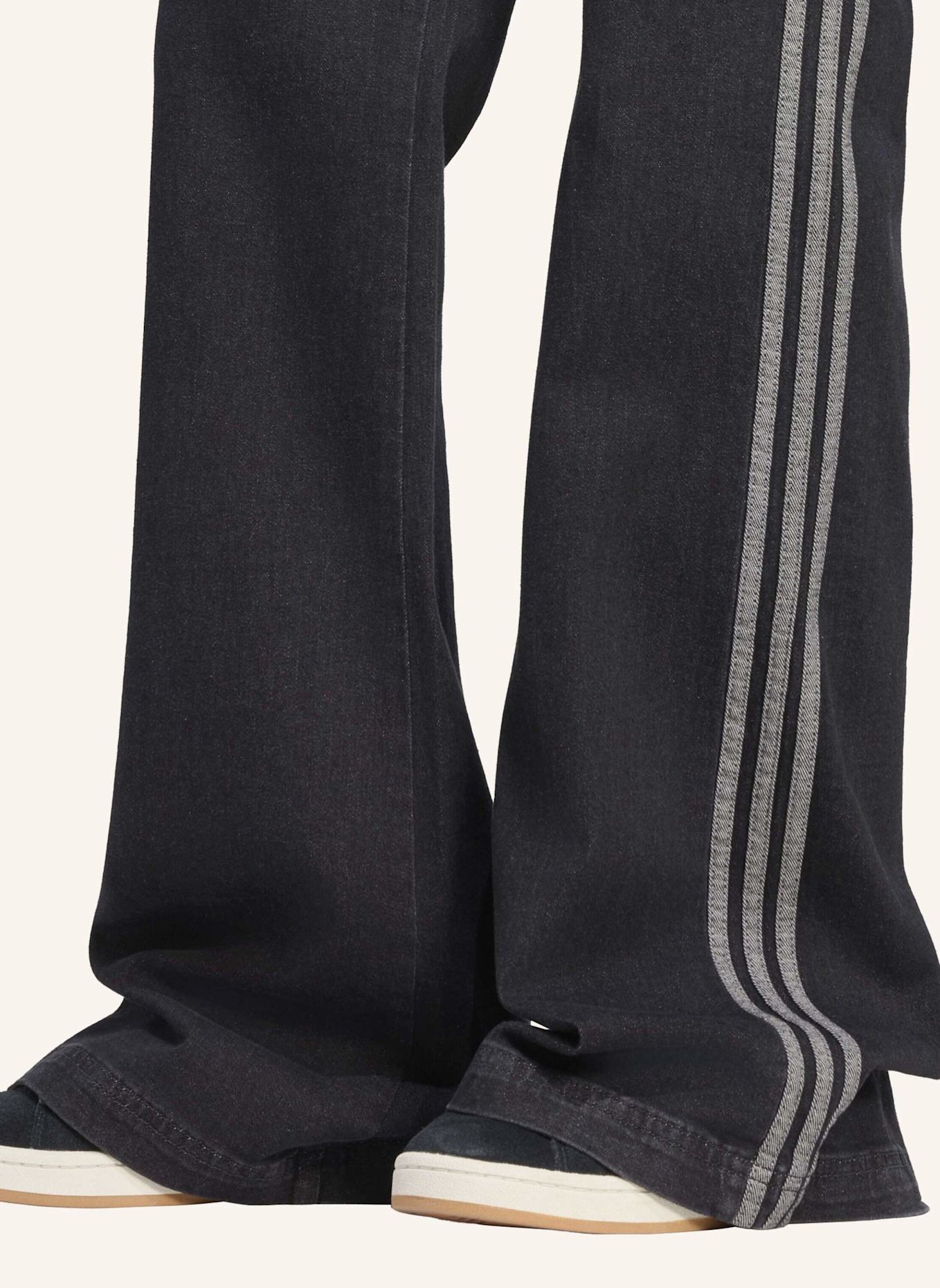 adidas Originals SST LOW RISE DENIMHOSE, AUSGESTELLTES BEIN: SCHWARZ